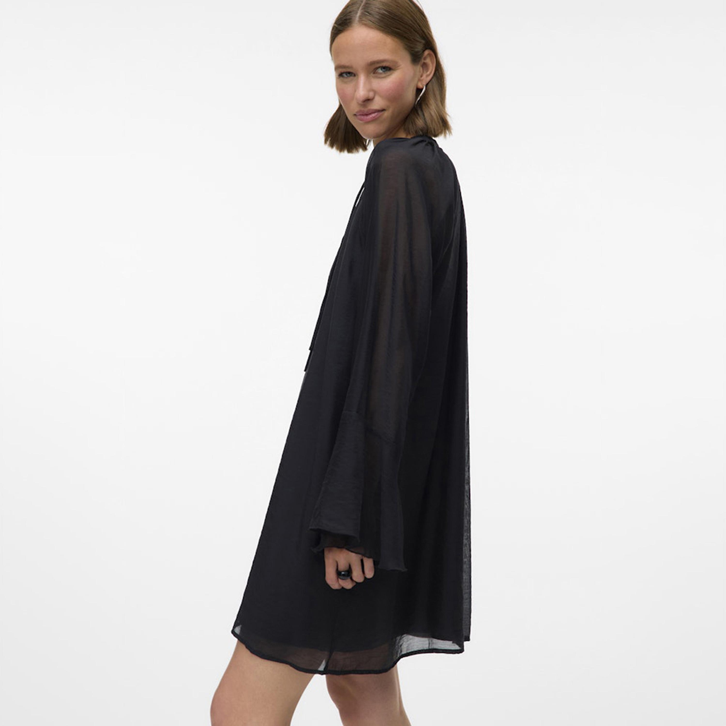 فستان ميني نسائي قصة "شيفت" بأكمام "بيل" جرس وياقة تربط بلون أسود من فيرو مودا-women-clothing-dresses-image-4