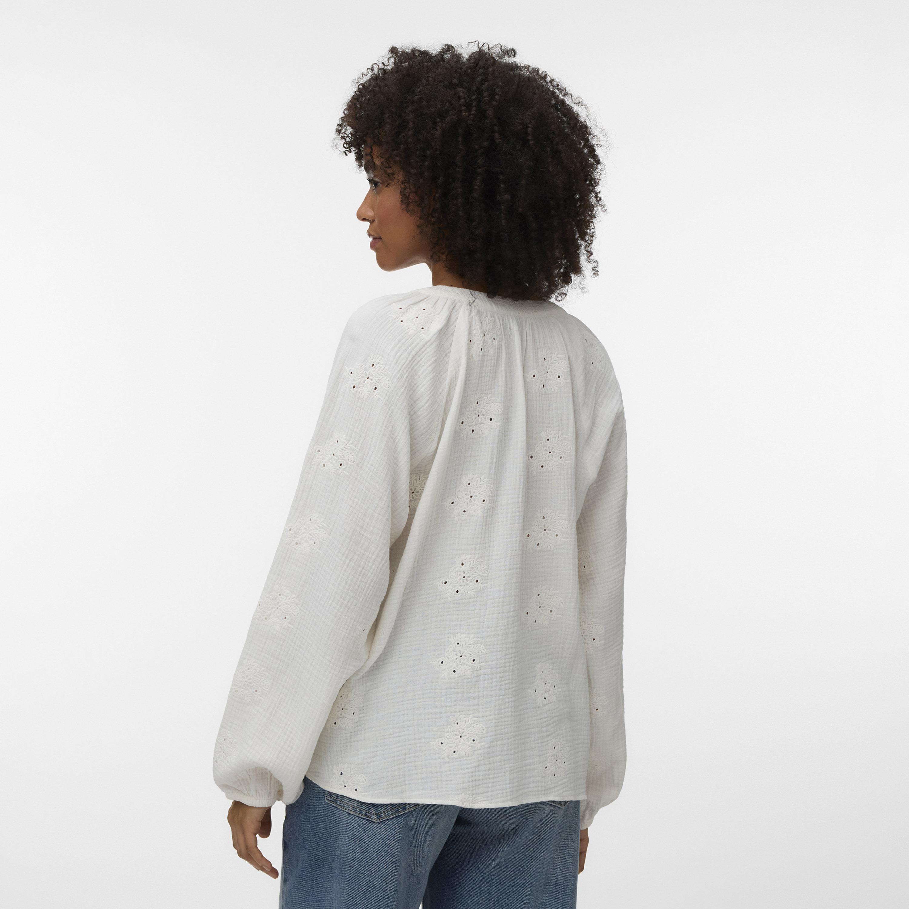 توب حريمي بأكمام راجلان وتطريز زهور من فيرو مودا-women-clothing-shirtsandblouses-blouses-image-3
