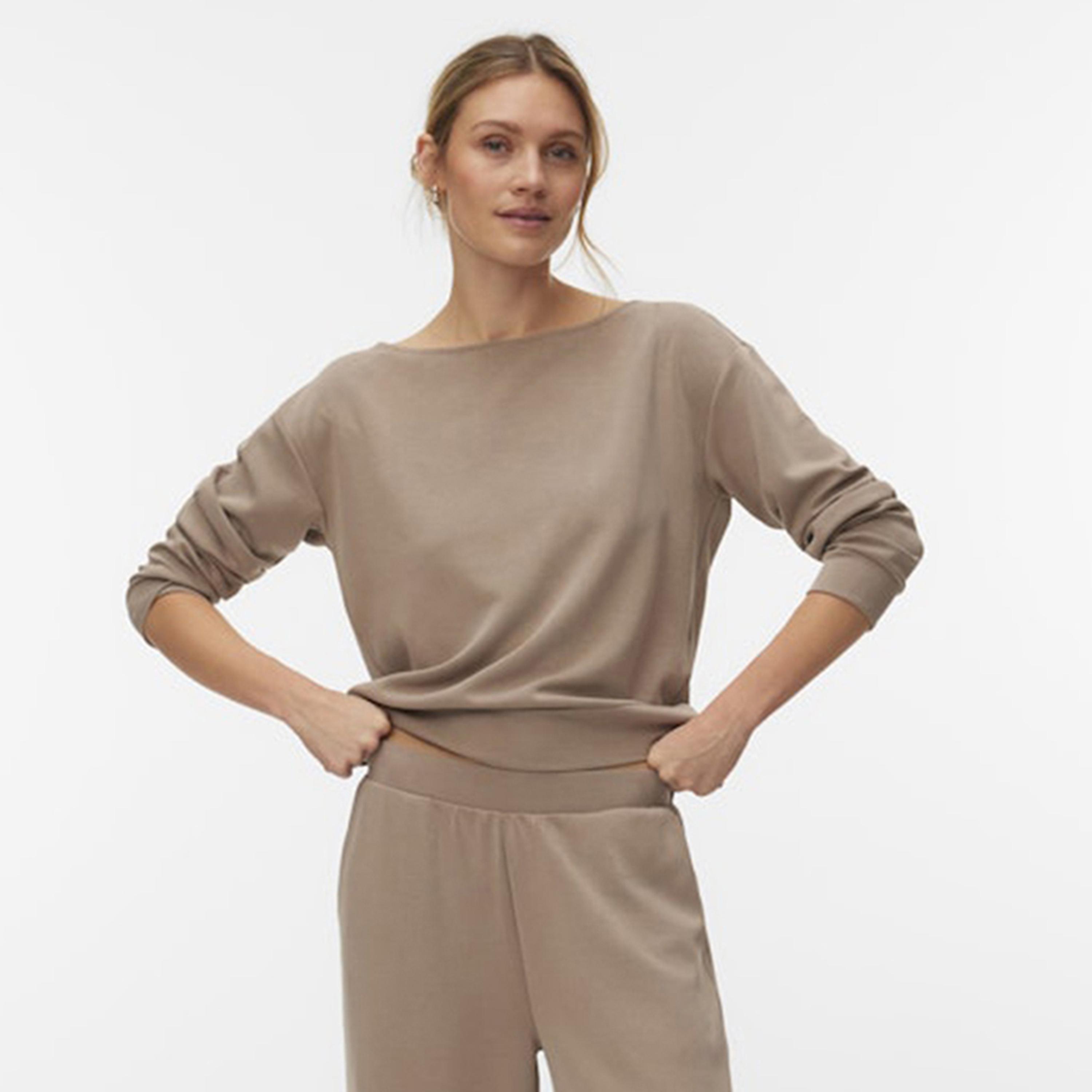 بلوزة نسائية بأكمام "دروب شولدر" منسدلة وياقة "بوت نيك" من فيرو مودا-women-clothing-shirtsandblouses-blouses-image-1