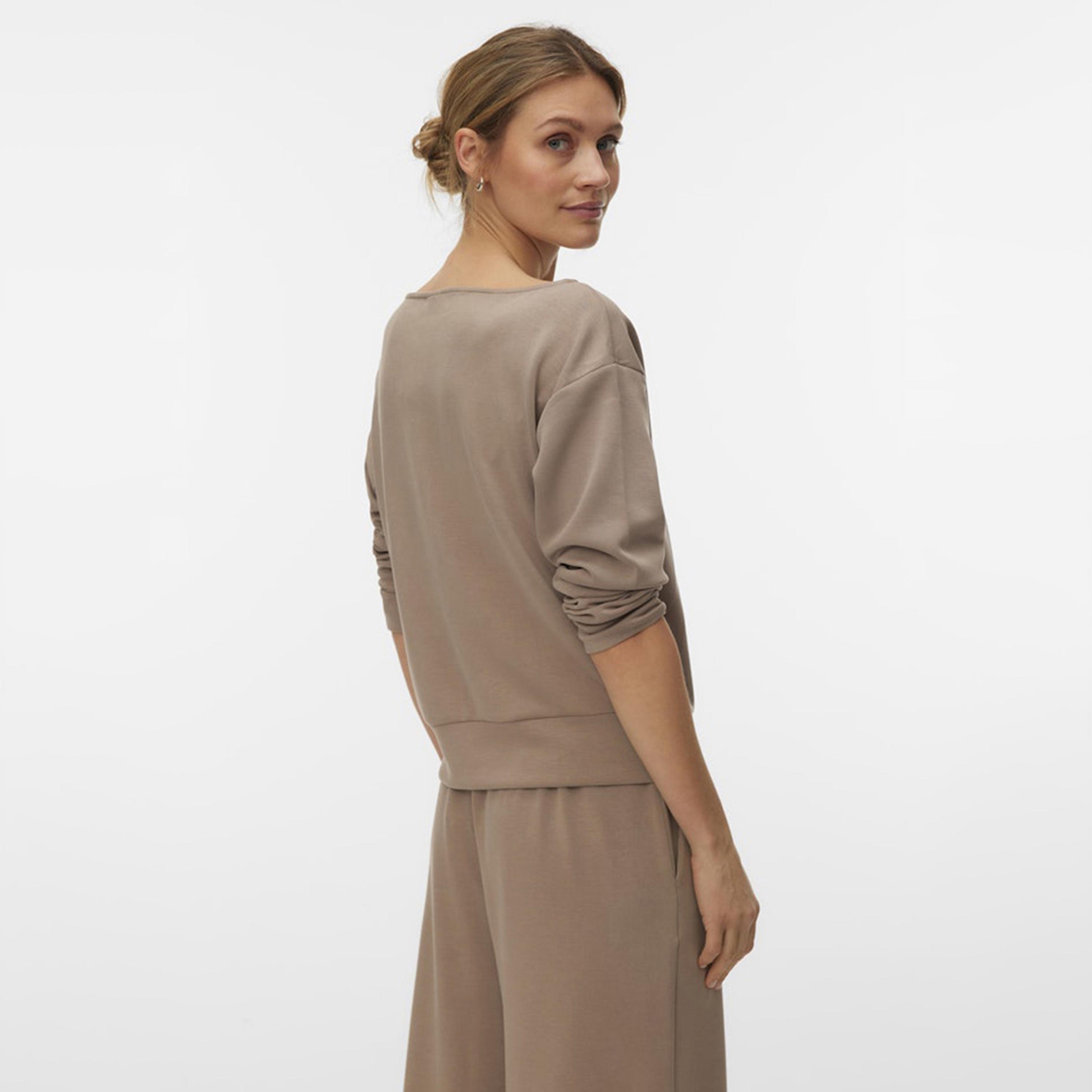 بلوزة نسائية بأكمام "دروب شولدر" منسدلة وياقة "بوت نيك" من فيرو مودا-women-clothing-shirtsandblouses-blouses-image-3