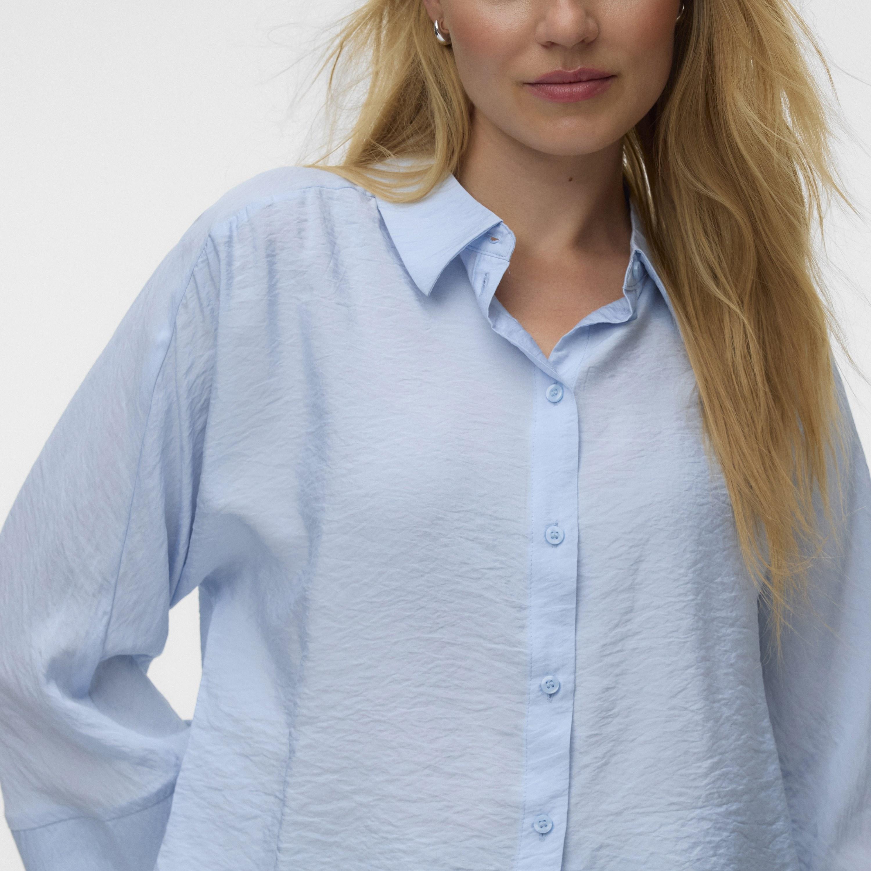 قميص حريمي بياقة مدببة ملمس أزرق من فيرو مودا-women-clothing-shirtsandblouses-shirts-image-4