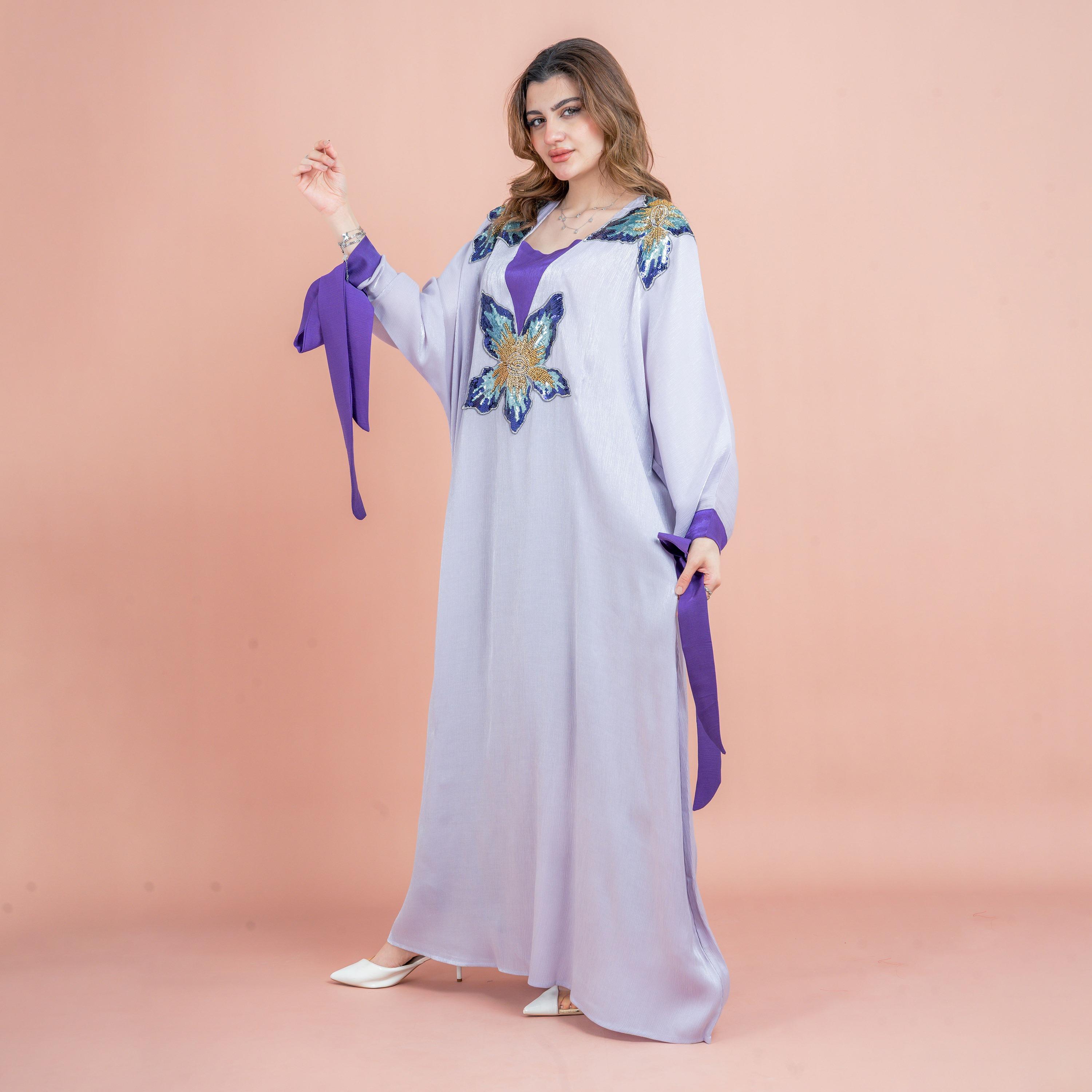 جلابية سهرة نسائية من الساتان بياقة مربعة وأكمام فراشة مزينة بالخرز والترتر من إككسا-women-arabicclothing-jalabiyas-image-3