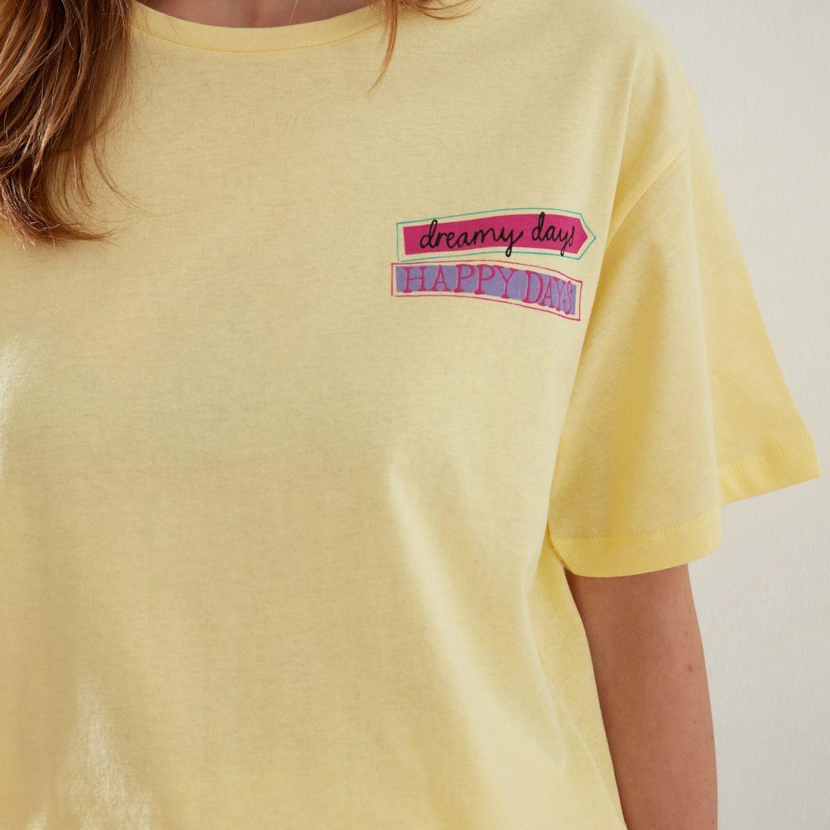 Trendyol Short Sleeves Back Graphic Print Regular T-shirt-women-clothing-tshirts-image-2
