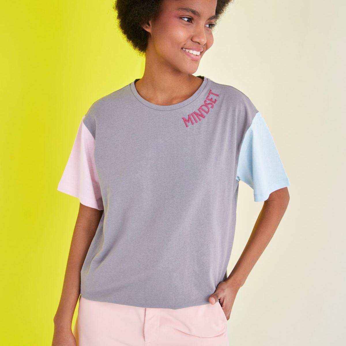 Trendyol Colorblock Short Sleeves Knitted Regular T-shirt-women-clothing-tshirts-image-1
