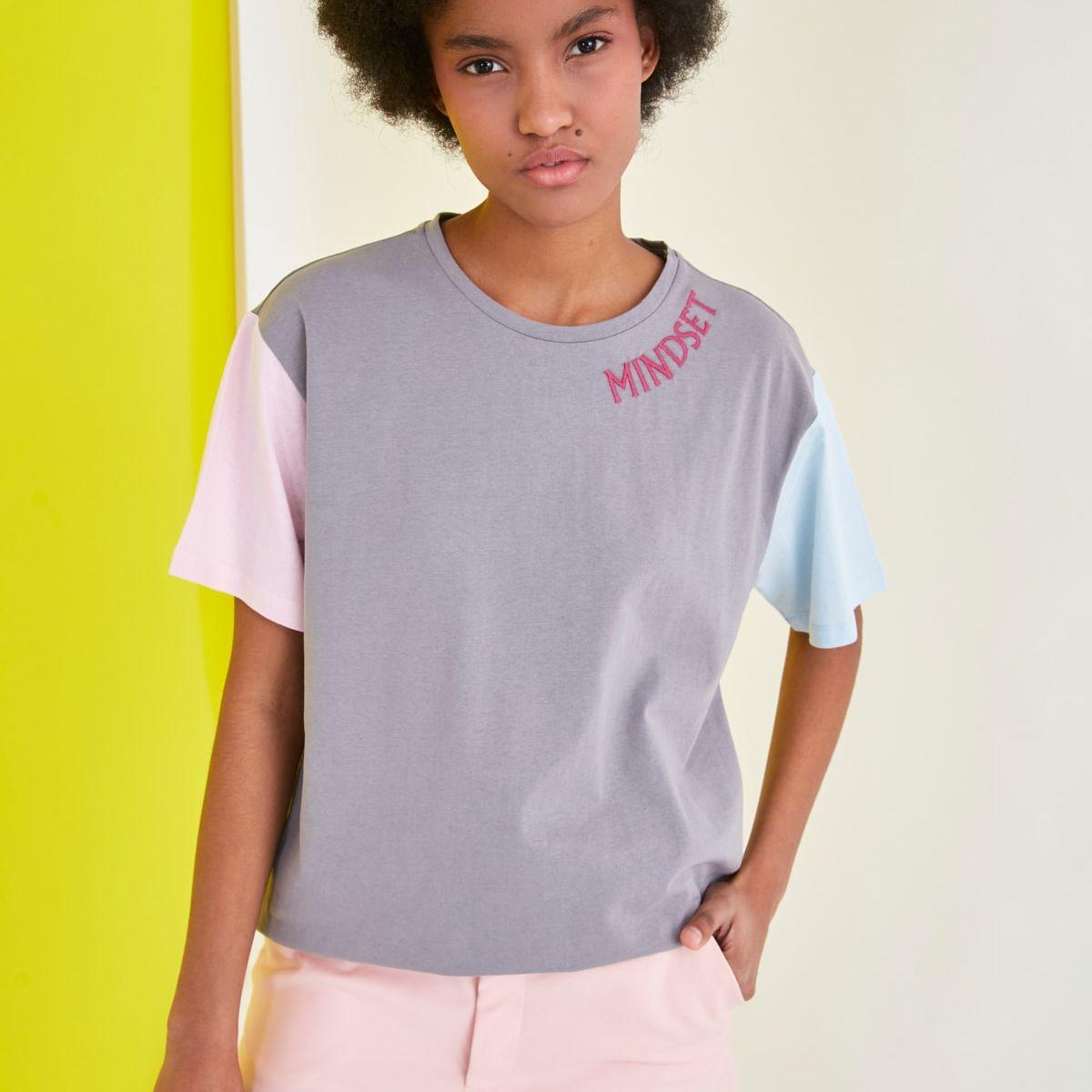 Trendyol Colorblock Short Sleeves Knitted Regular T-shirt-women-clothing-tshirts-image-2