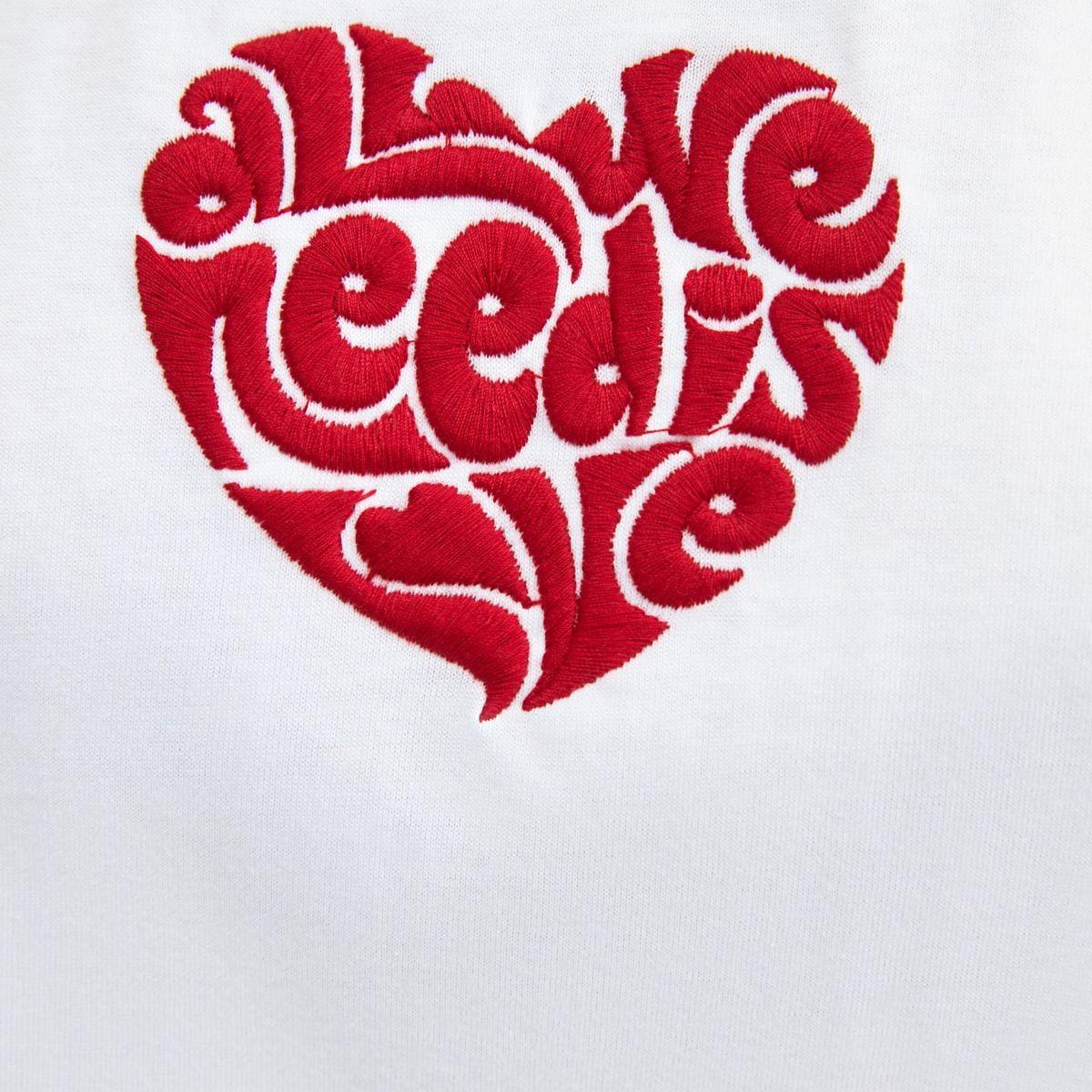 Trendyol Short Sleeves Embroidered Slogan Detail Relaxed Fit T-shirt-women-clothing-tshirts-image-4
