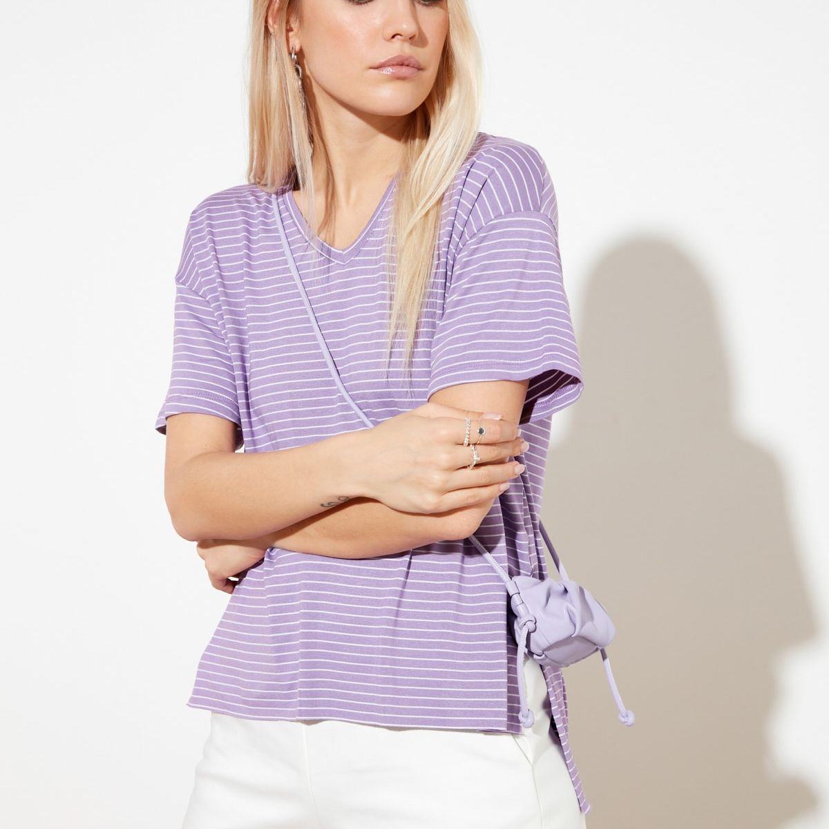 Trendyol Short Sleeves Striped Drop Hem V Neck Regular T-shirt-women-clothing-tshirts-image-1