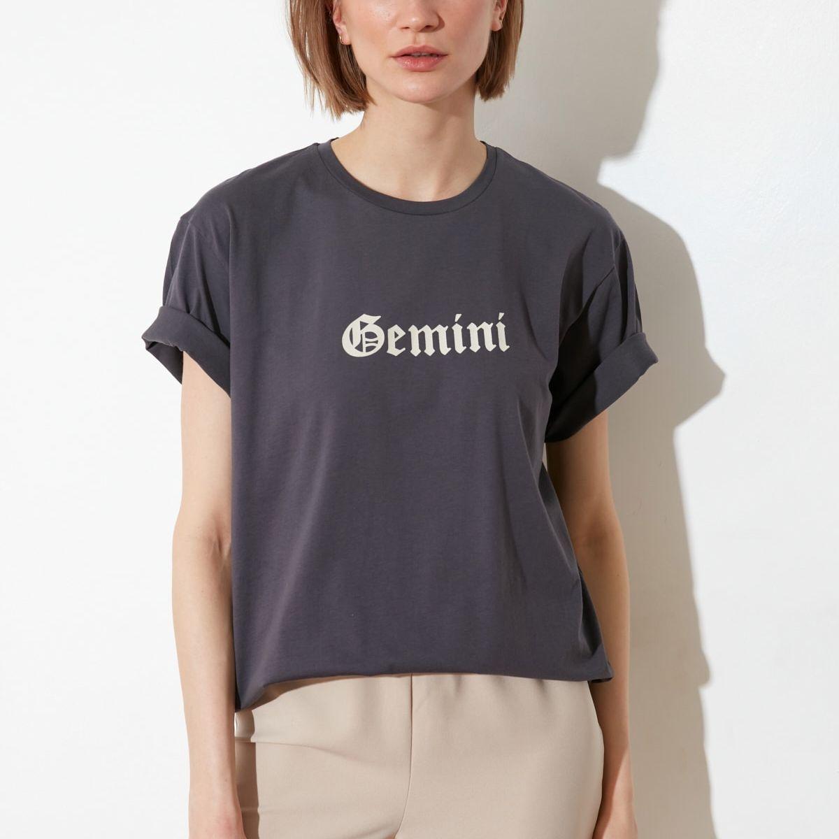 Trendyol Short Sleeves Gemini Zodiac Print Knit Regular T-shirt-women-clothing-tshirts-image-1