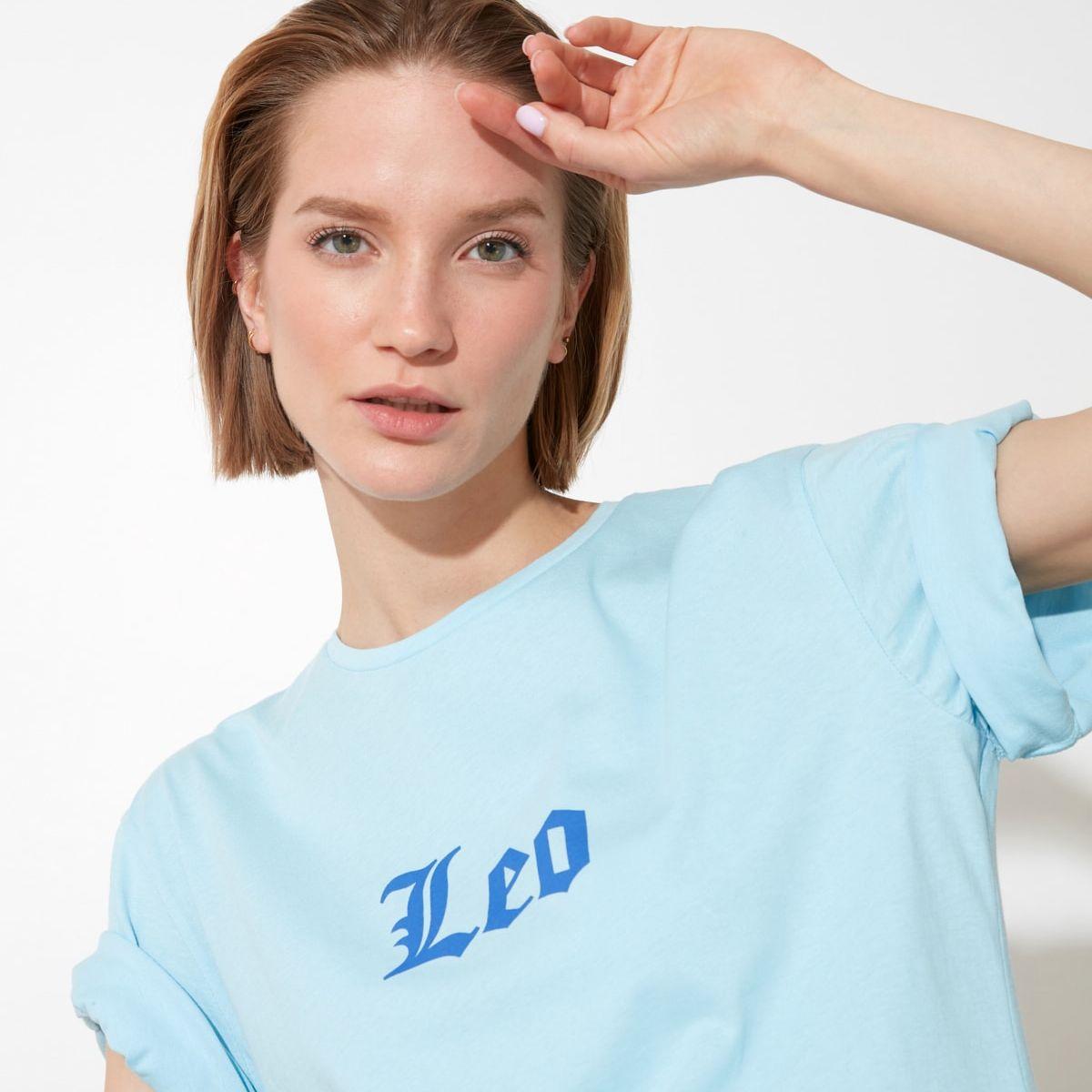 Trendyol Short Sleeves Leo Zodiac Print Knit Regular T-shirt-women-clothing-tshirts-image-3