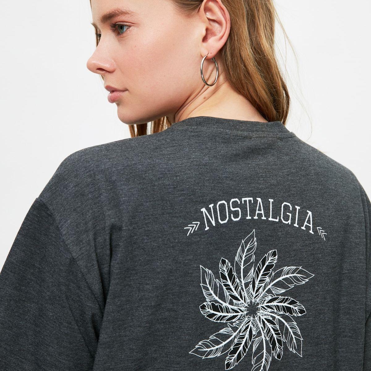 Trendyol Short Sleeves Nostalgia Graphic Print Regular T-shirt-women-clothing-tshirts-image-1