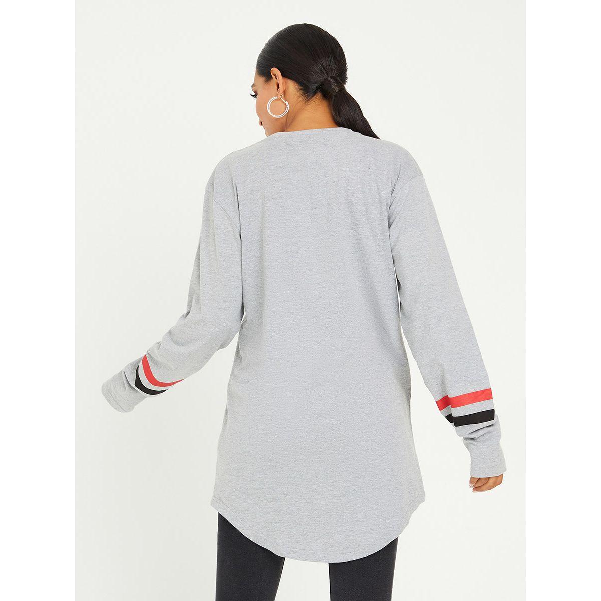 Styli Long Sleeves NYC Slogan Print Modest Longline T-shirt-women-clothing-tshirts-image-4