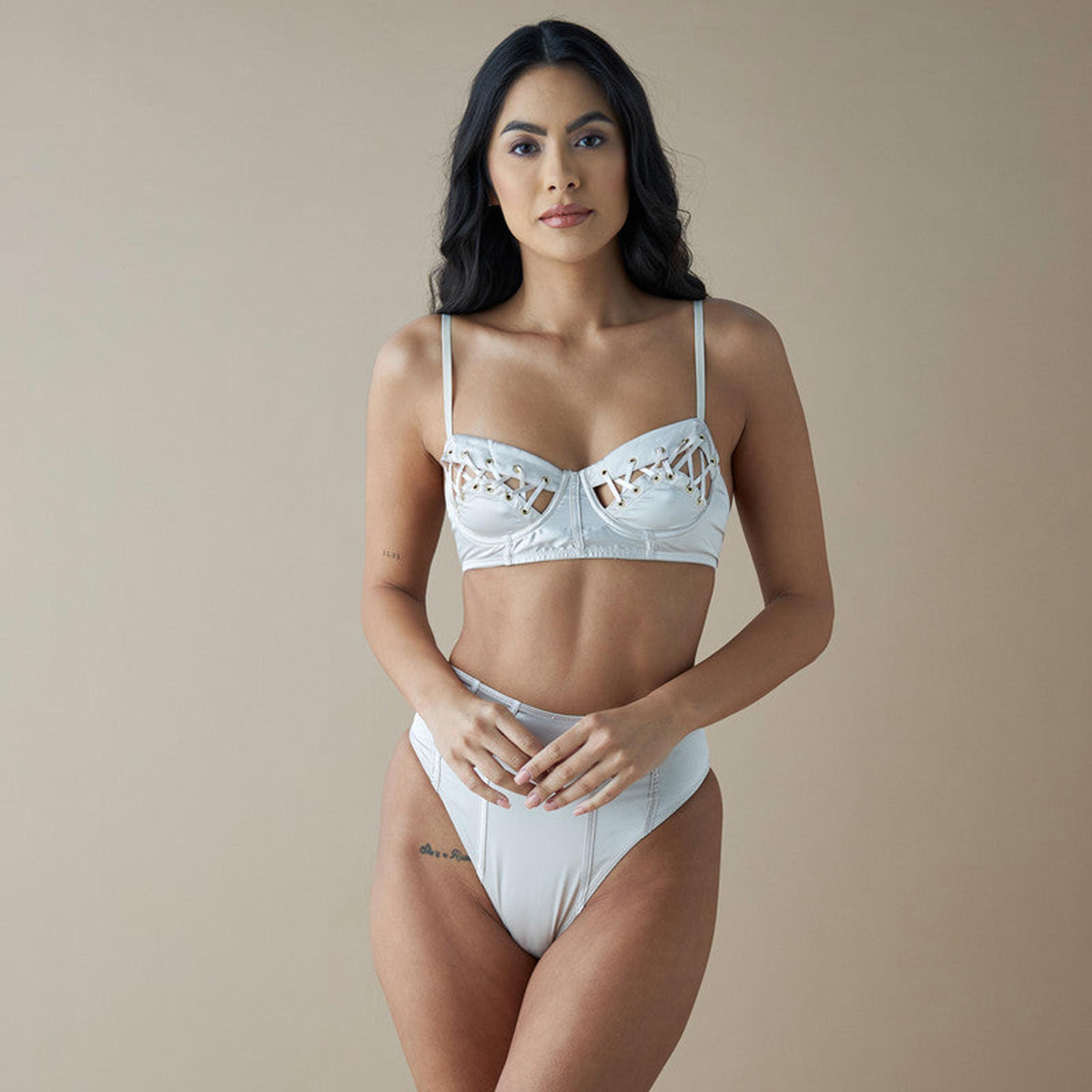 La Senza Sexy Non-Padded Wired Medium Support White Women's Costume Demi Bra-women-clothing-lingerie-bras-image-3
