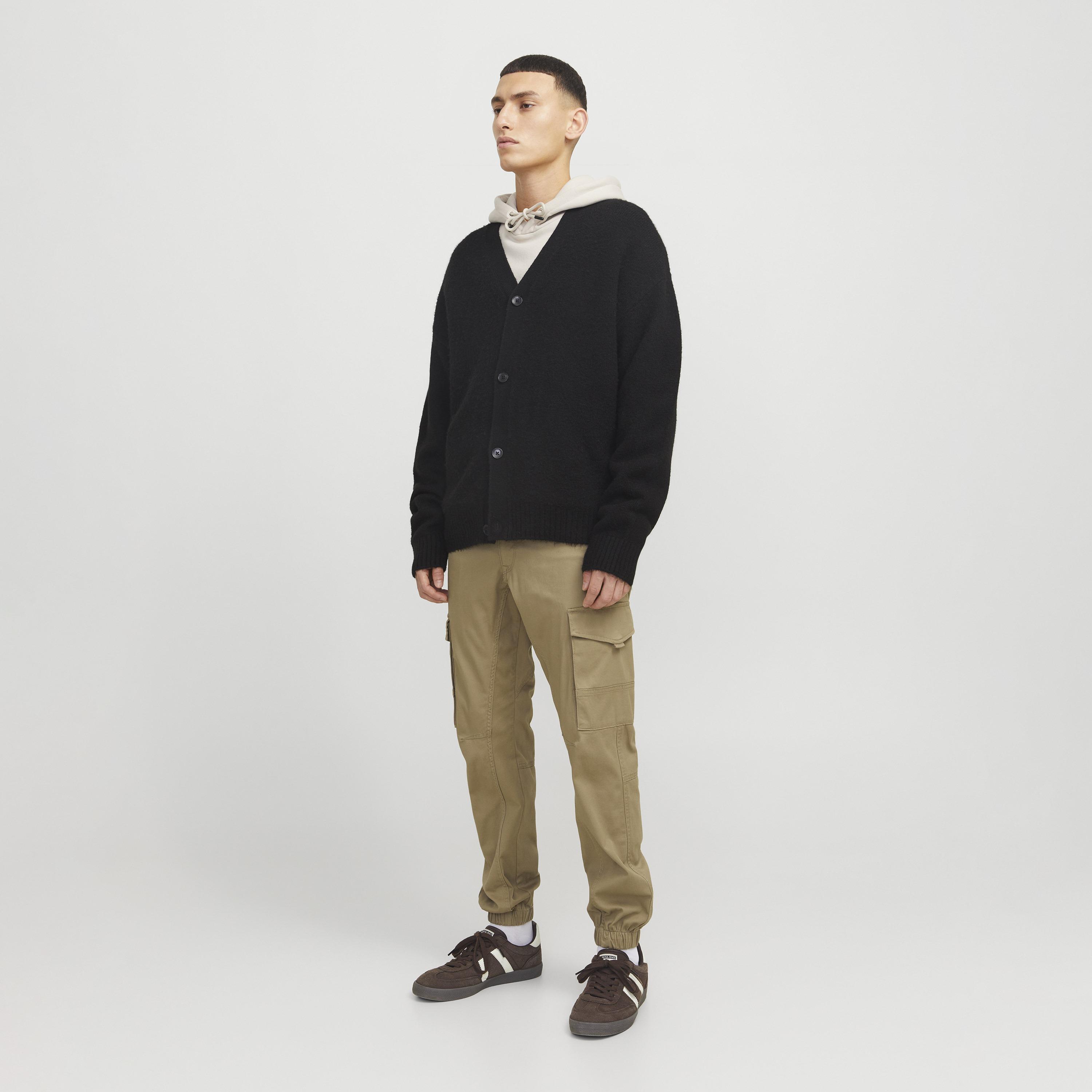 بنطال كارجو رجالي سادة بخصر متوسط الارتفاع مع زر وسحاب للإغلاق من جاك آند جونز-men-clothing-bottoms-trousersandchinos-trousers-image-2