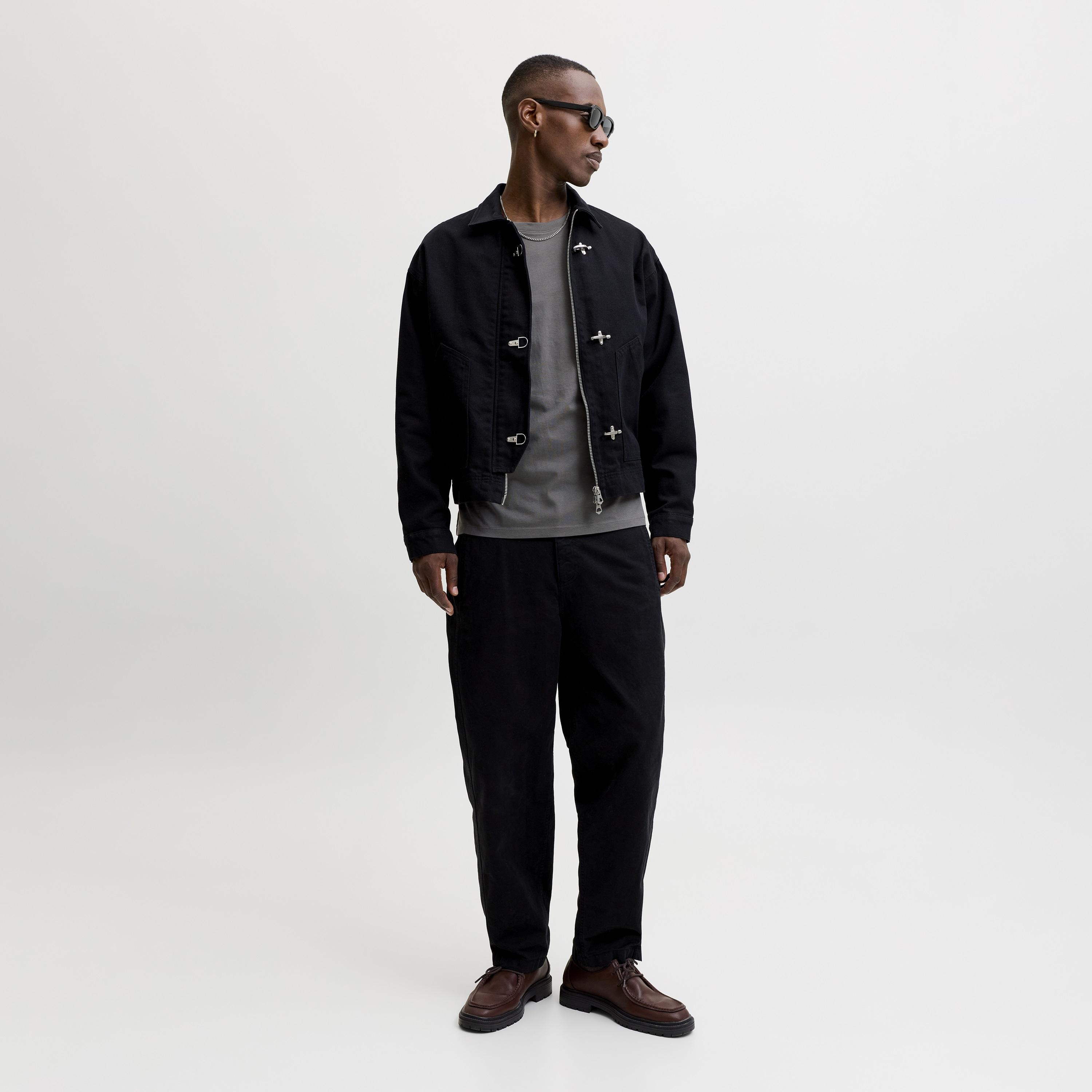 تيشرت رجالي سادة بياقة مستديرة وأكمام قصيرة من جاك آند جونز-men-clothing-tshirtsandpolos-tshirts-image-48