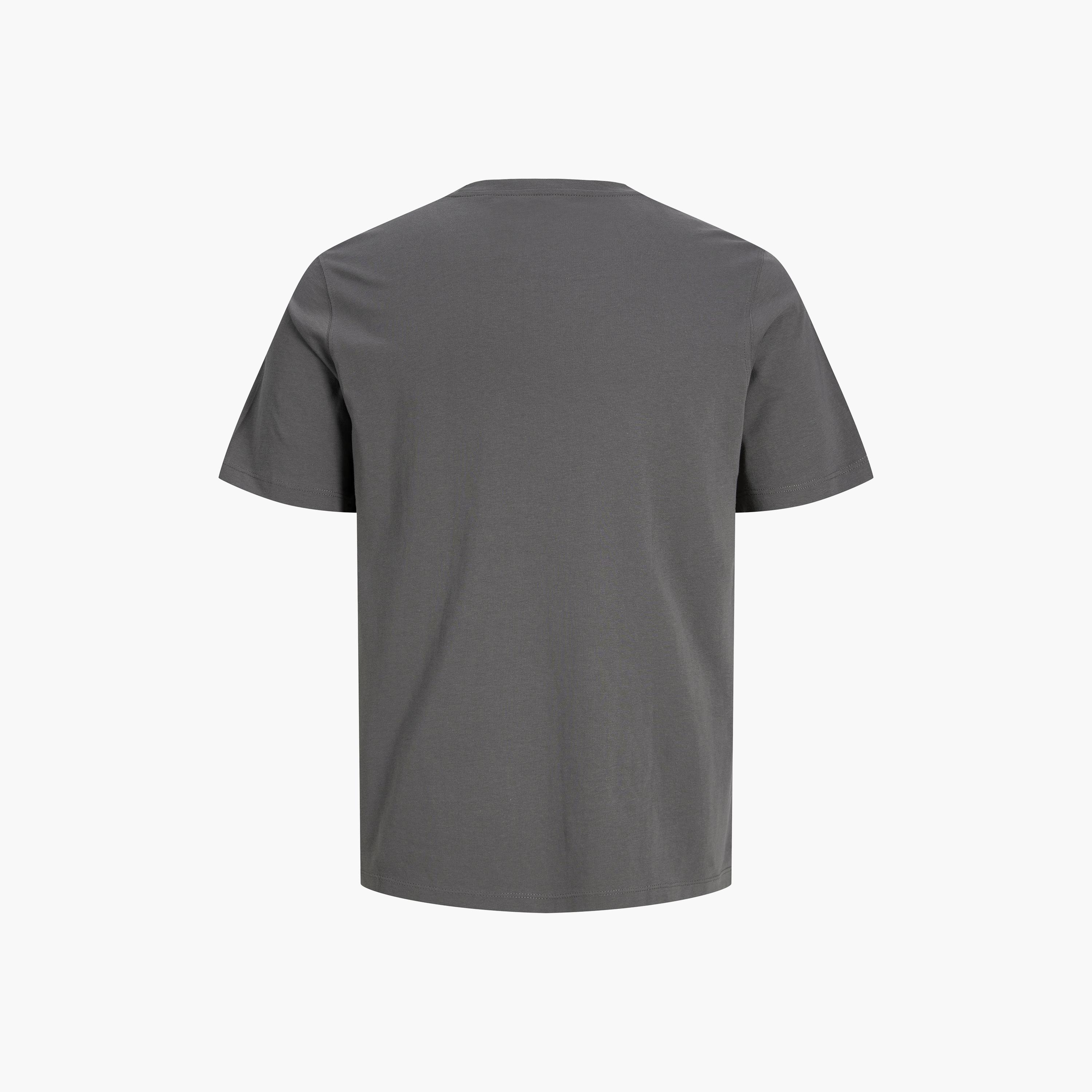 تيشرت رجالي سادة بياقة مستديرة وأكمام قصيرة من جاك آند جونز-men-clothing-tshirtsandpolos-tshirts-image-54