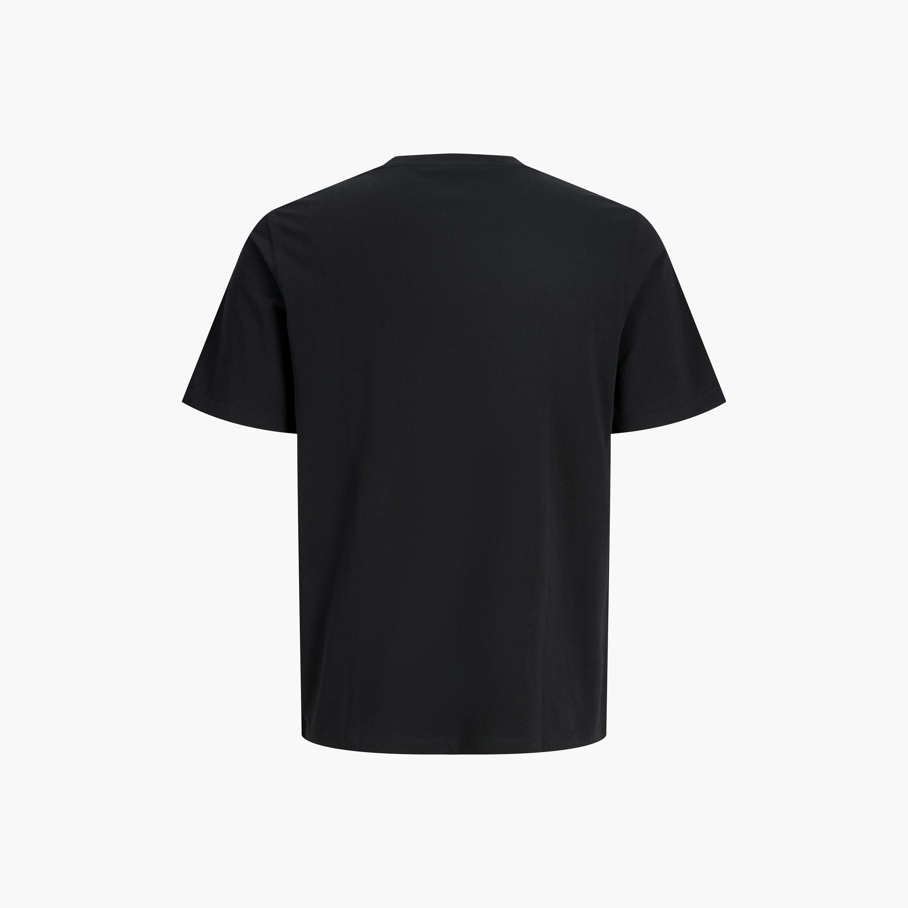 تيشرت رجالي سادة بياقة مستديرة وأكمام قصيرة من جاك آند جونز-men-clothing-tshirtsandpolos-tshirts-image-16