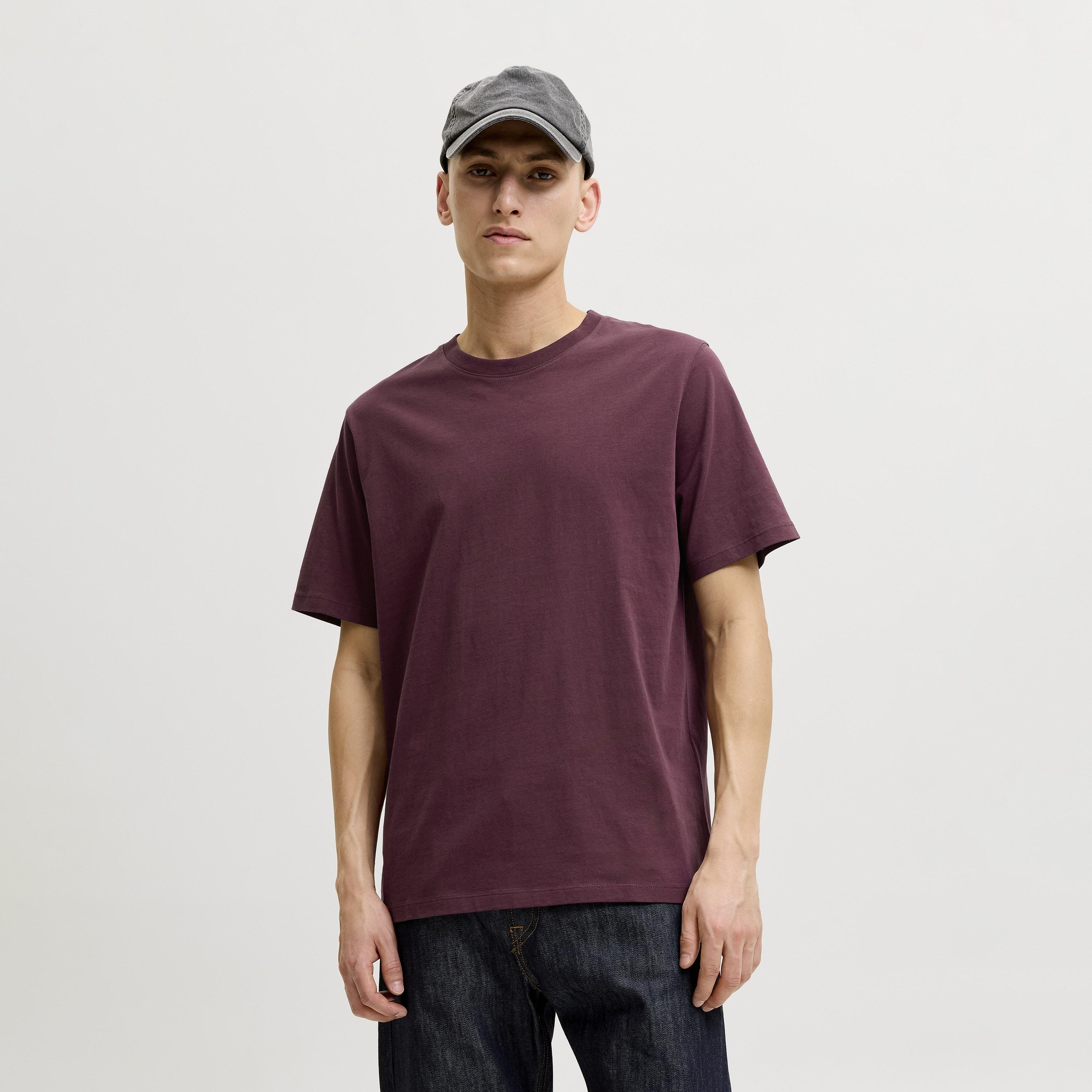 تيشرت رجالي سادة بياقة مستديرة وأكمام قصيرة من جاك آند جونز-men-clothing-tshirtsandpolos-tshirts-image-39