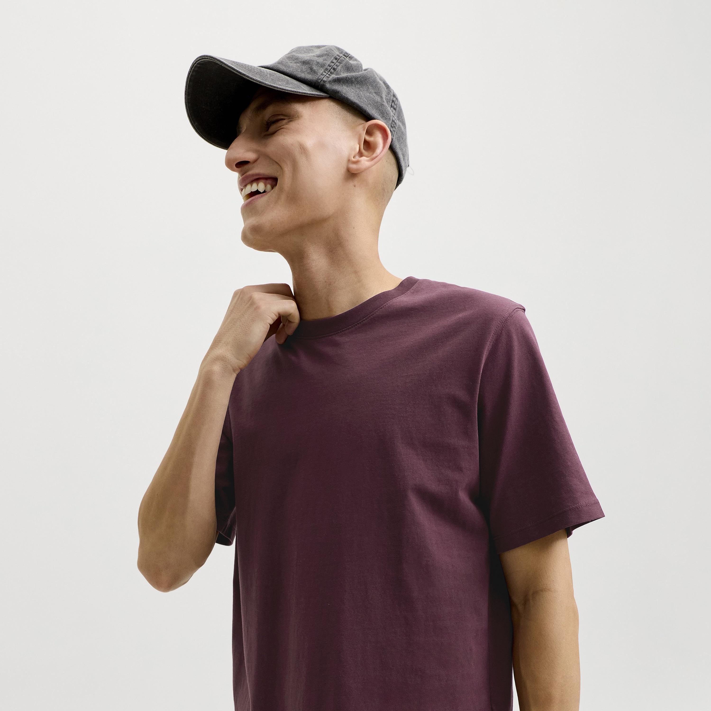 تيشرت رجالي سادة بياقة مستديرة وأكمام قصيرة من جاك آند جونز-men-clothing-tshirtsandpolos-tshirts-image-41