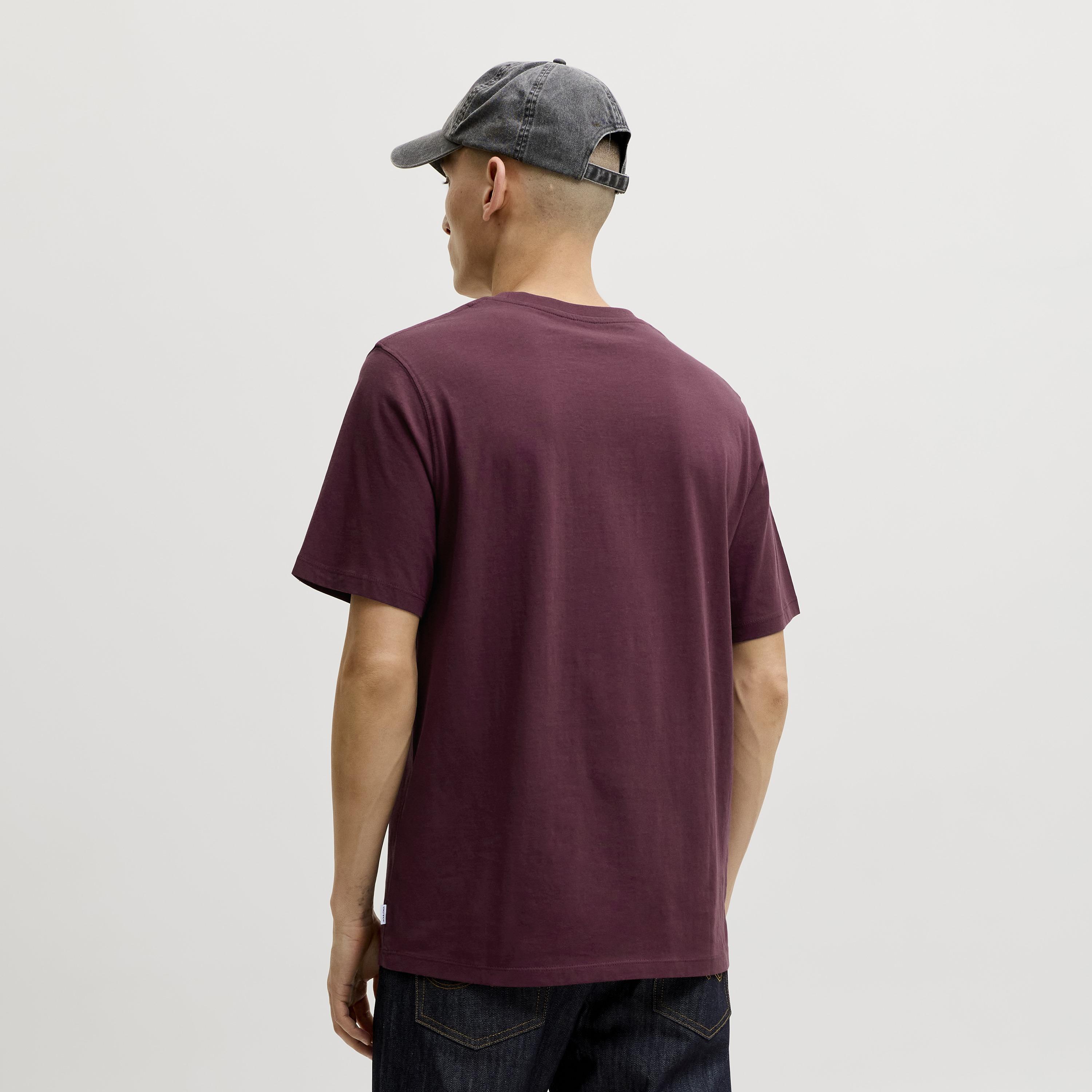 تيشرت رجالي سادة بياقة مستديرة وأكمام قصيرة من جاك آند جونز-men-clothing-tshirtsandpolos-tshirts-image-42