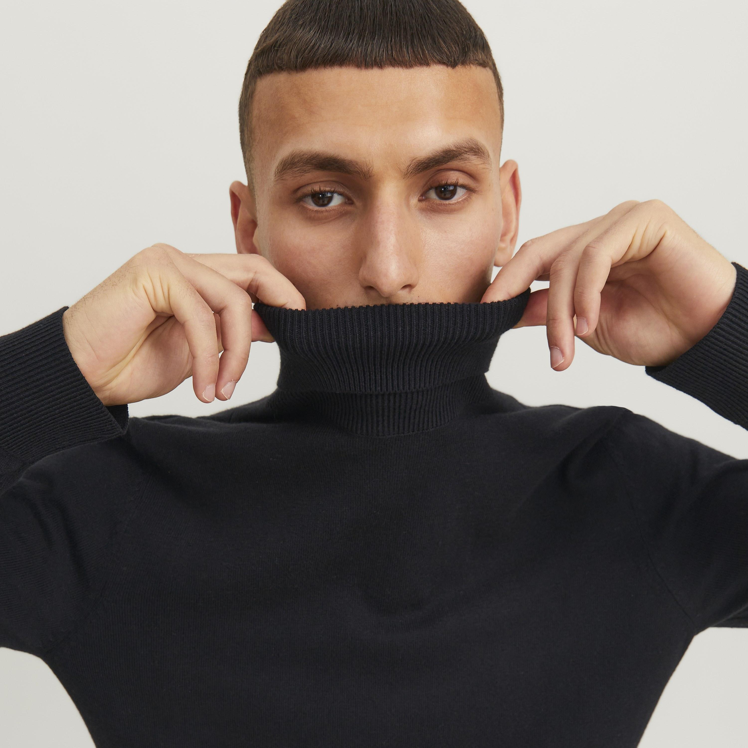 بلوفر رجالي سادة بياقة عالية (تيرتل نيك) وأكمام طويلة من جاك آند جونز-men-clothing-sweatersandpullovers-image-3
