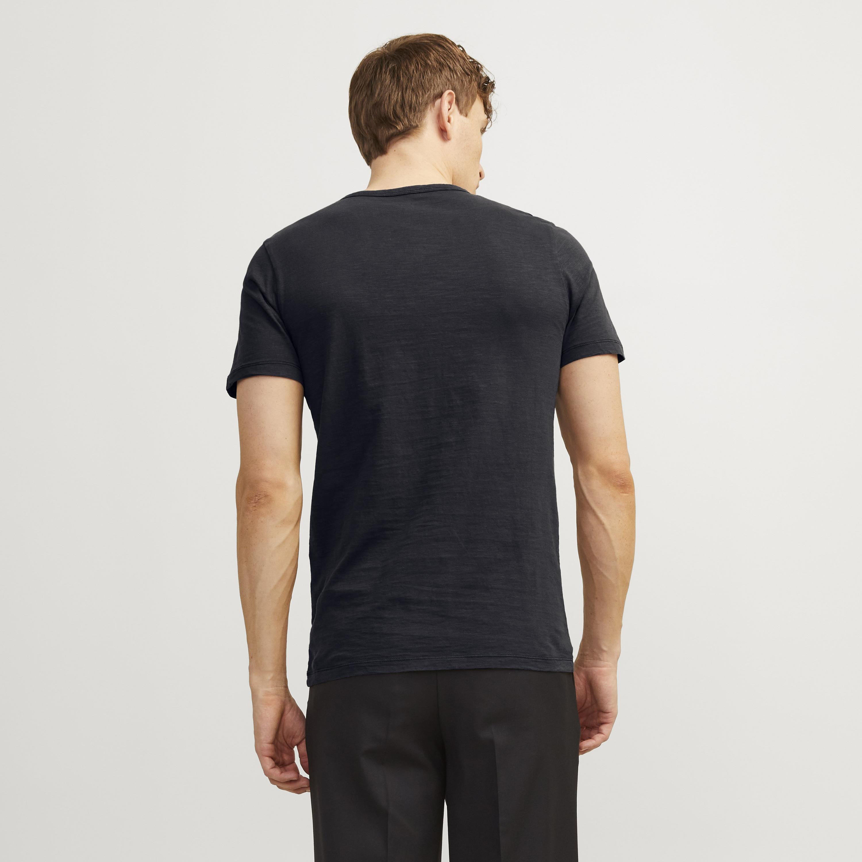 تيشرت رجالي مغزول (هيدرد) بياقة هنلي وأكمام قصيرة من جاك آند جونز-men-clothing-tshirtsandpolos-tshirts-image-36
