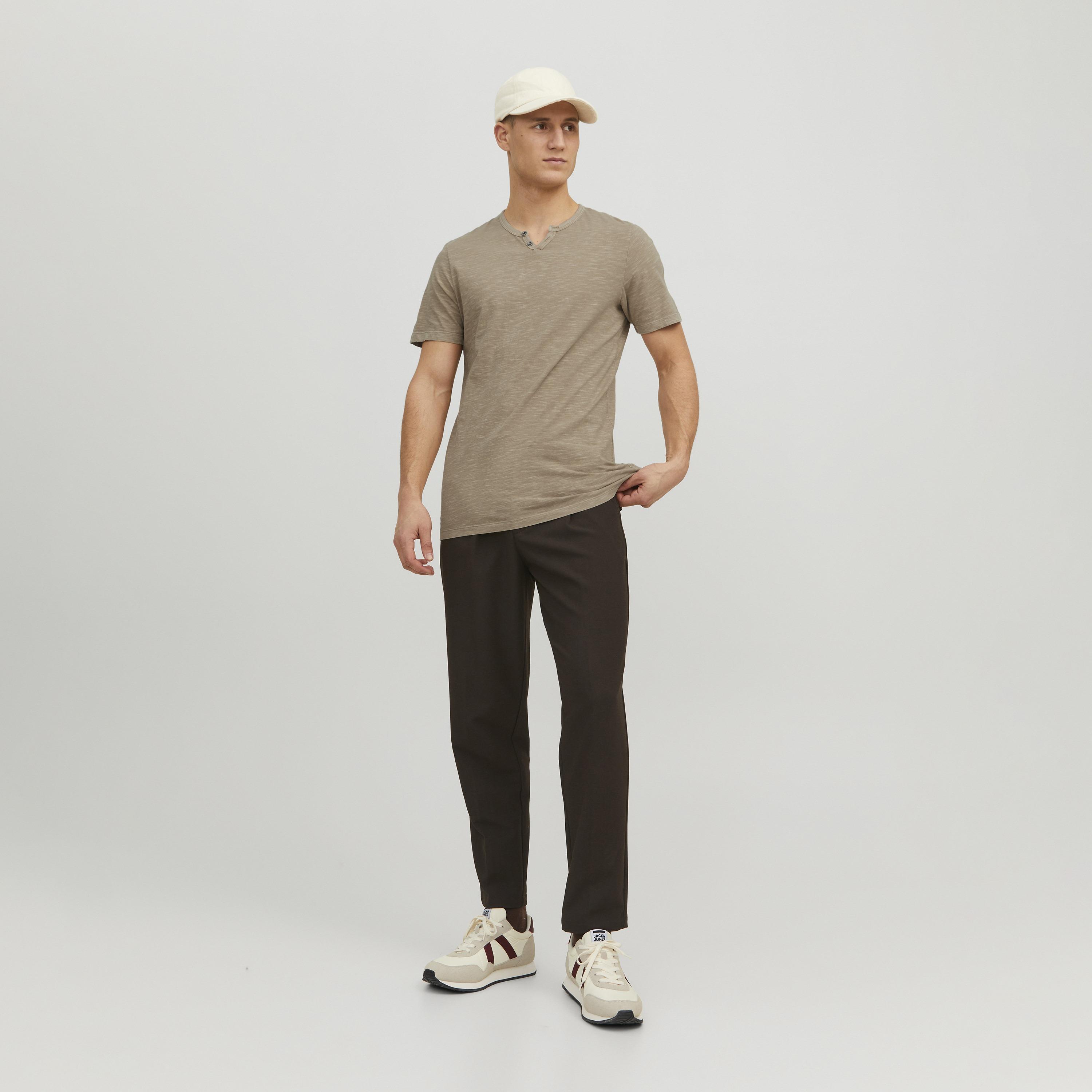 تيشرت رجالي مغزول (هيدرد) بياقة هنلي وأكمام قصيرة من جاك آند جونز-men-clothing-tshirtsandpolos-tshirts-image-19