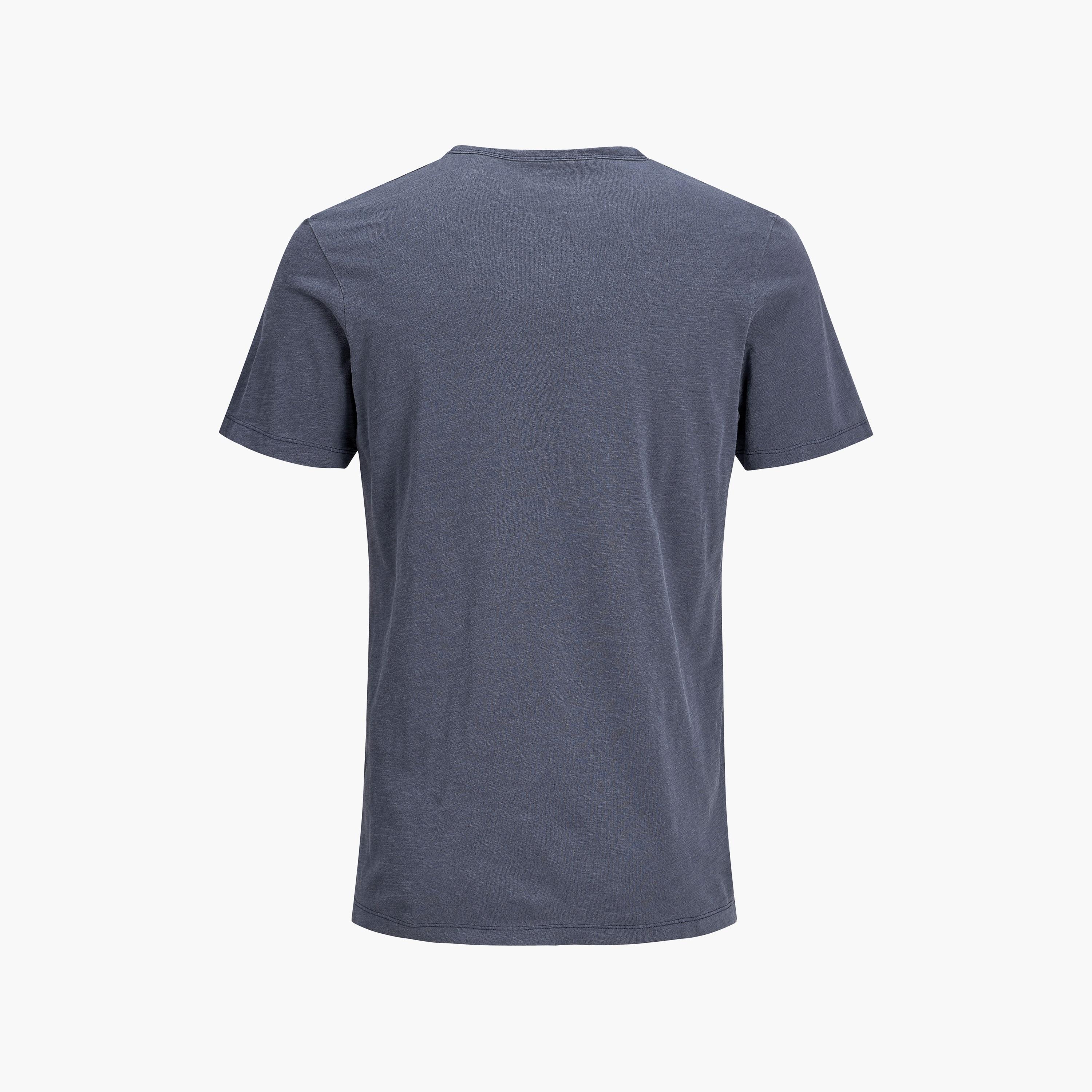 تيشرت رجالي مغزول (هيدرد) بياقة هنلي وأكمام قصيرة من جاك آند جونز-men-clothing-tshirtsandpolos-tshirts-image-8