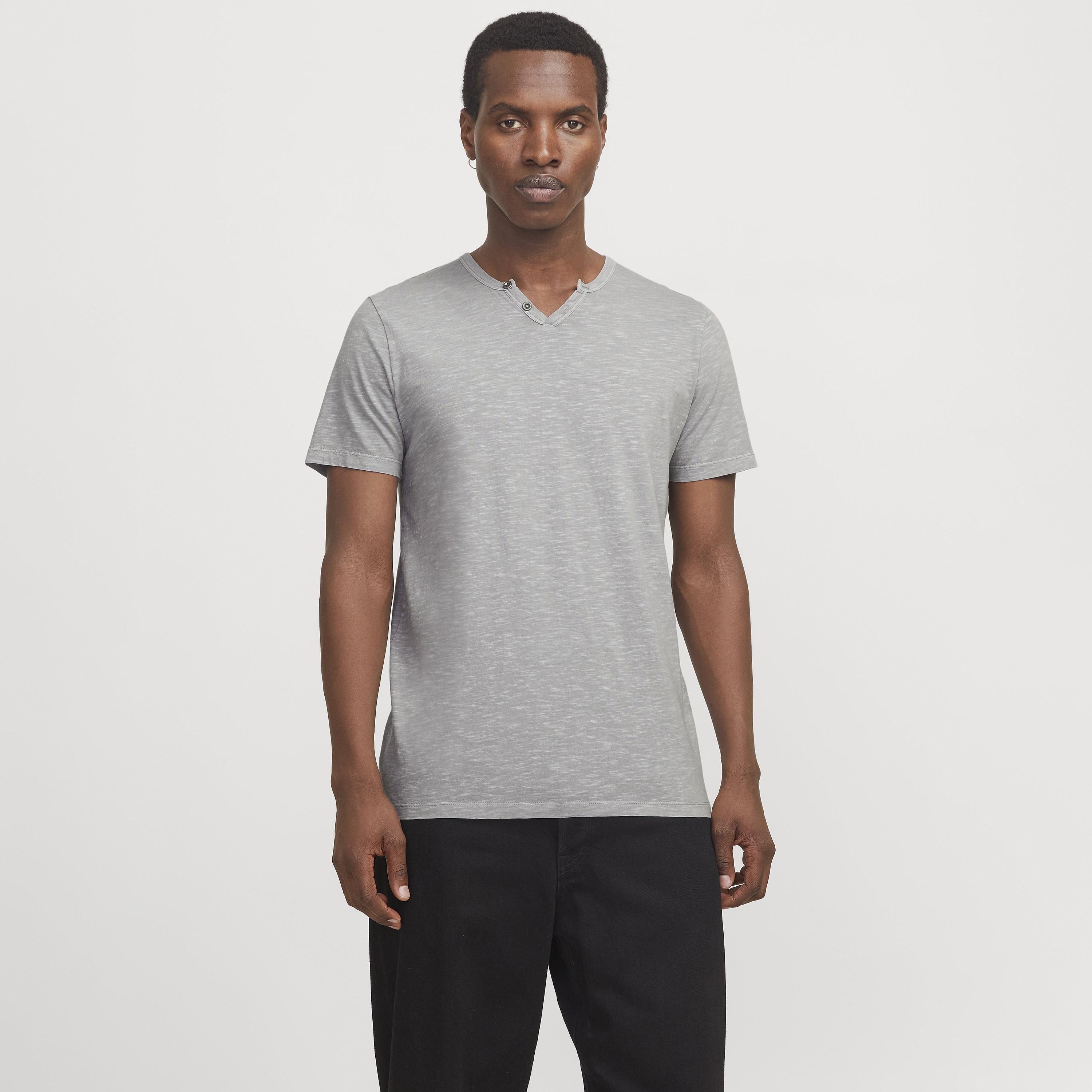 تيشرت رجالي مغزول (هيدرد) بياقة هنلي وأكمام قصيرة من جاك آند جونز-men-clothing-tshirtsandpolos-tshirts-image-41