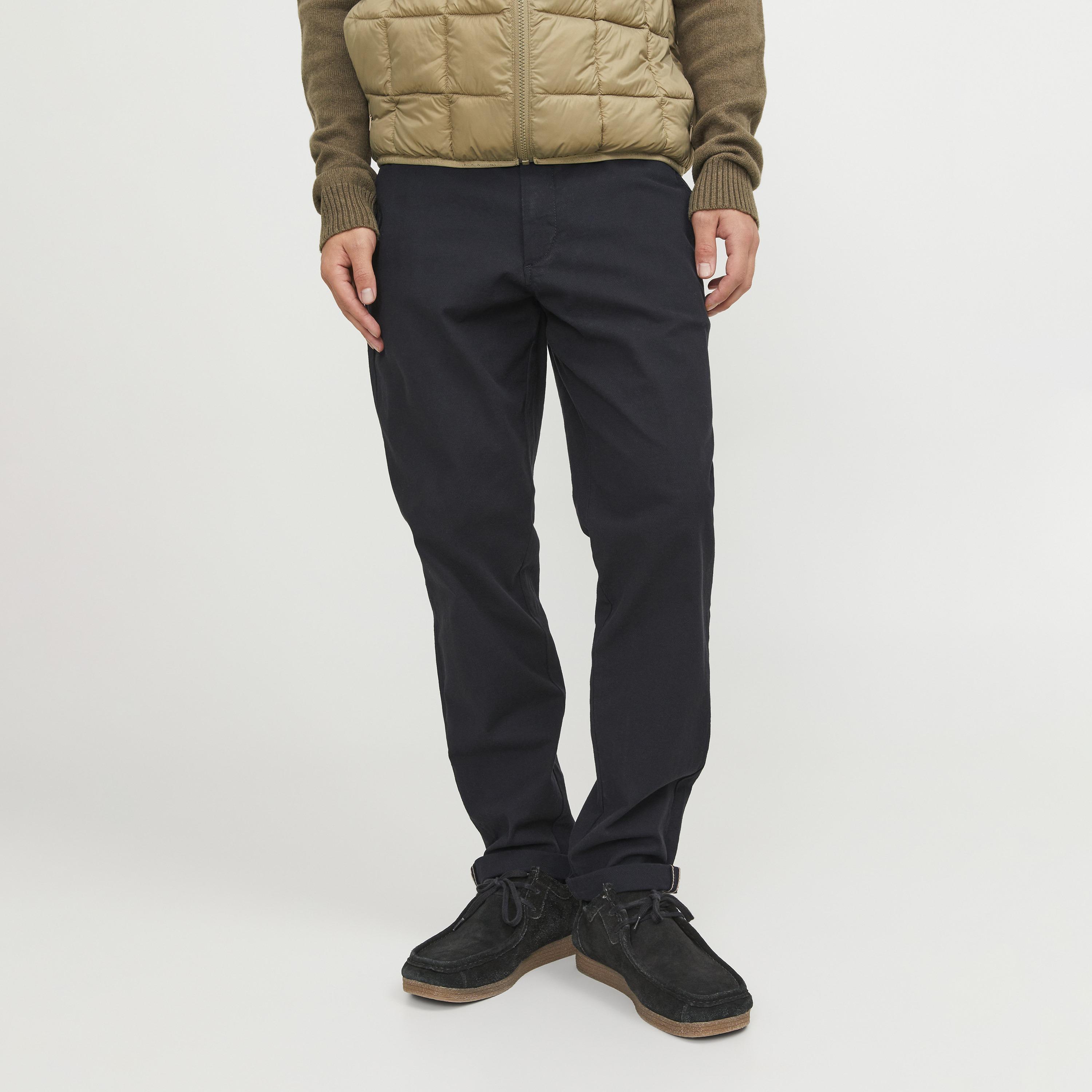 بنطال تشينو رجالي سادة بقصة ضيقة (سليم فيت) وخصر متوسط الارتفاع من جاك آند جونز-men-clothing-bottoms-trousersandchinos-chinos-image-1