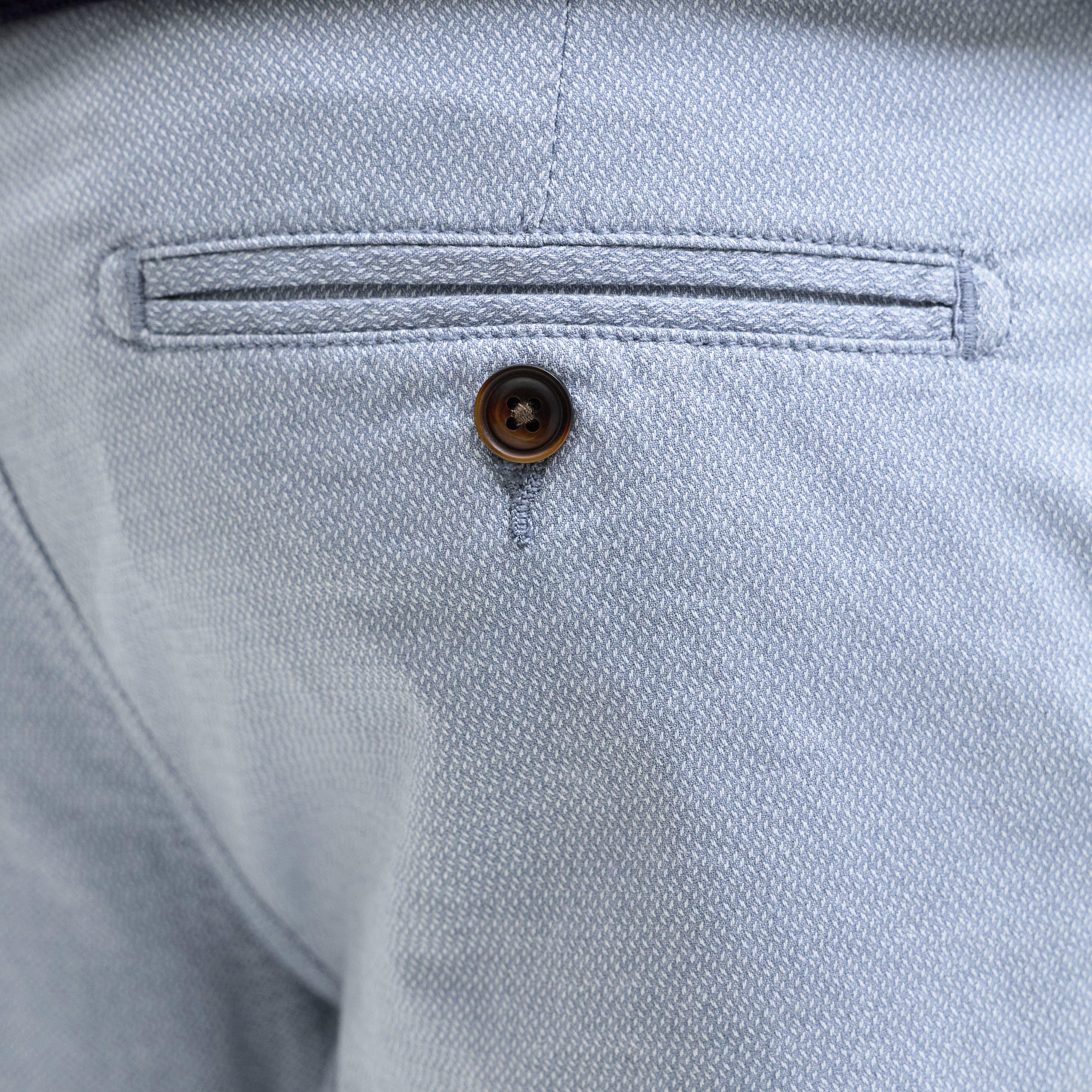 بنطال تشينو رجالي سادة بقصة ضيقة (سليم فيت) وخصر متوسط الارتفاع من جاك آند جونز-men-clothing-bottoms-trousersandchinos-chinos-image-3