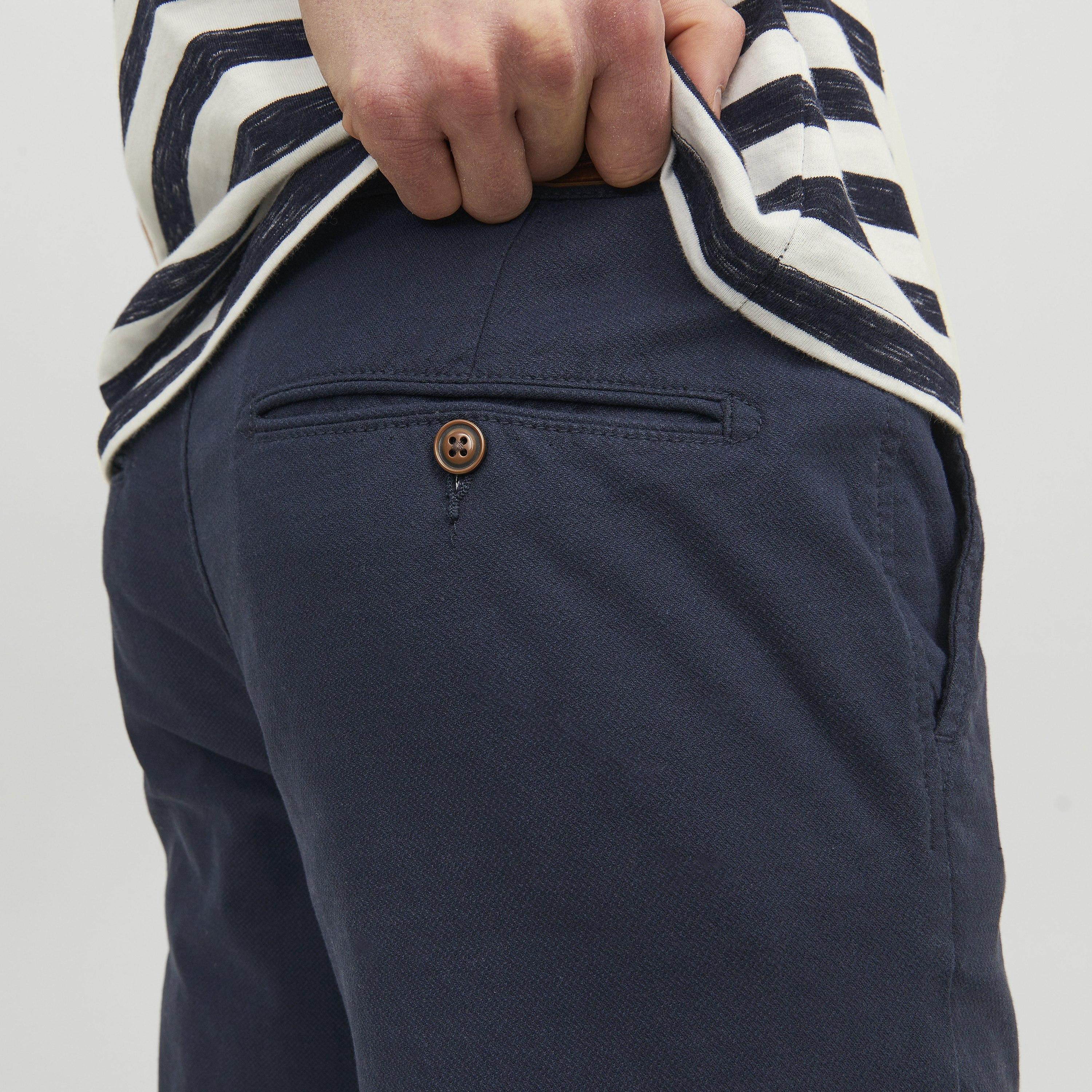 بنطال تشينو رجالي سادة بقصة ضيقة (سليم فيت) وخصر متوسط الارتفاع من جاك آند جونز-men-clothing-bottoms-trousersandchinos-chinos-image-3
