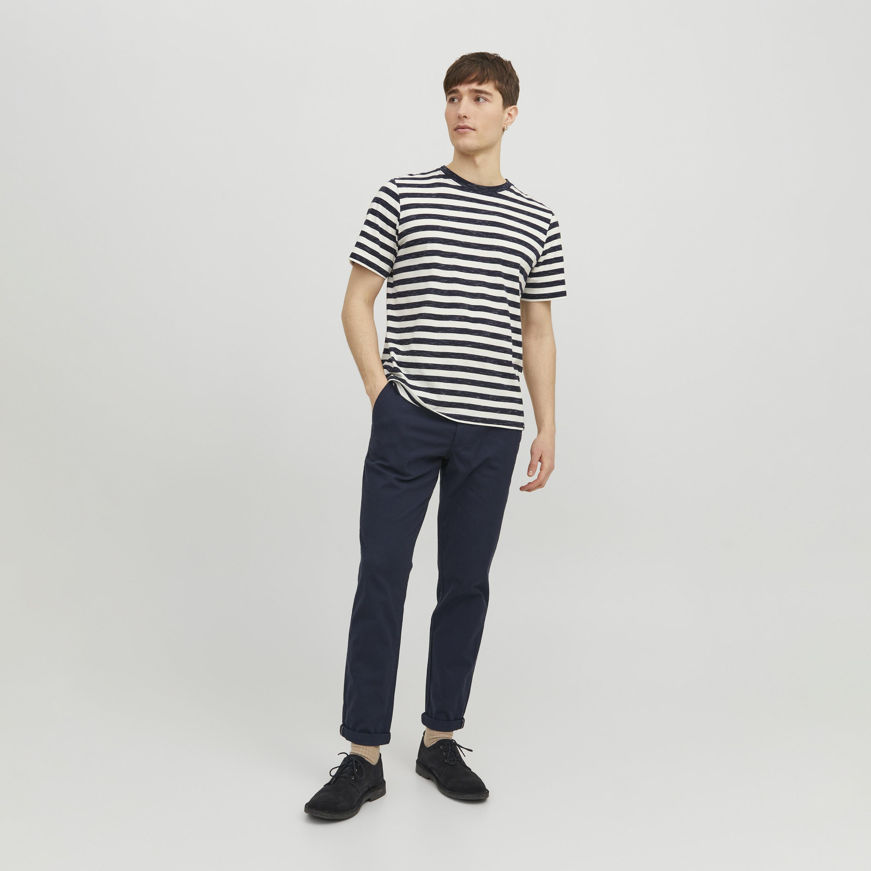 بنطال تشينو رجالي سادة بقصة ضيقة (سليم فيت) وخصر متوسط الارتفاع من جاك آند جونز-men-clothing-bottoms-trousersandchinos-chinos-image-14