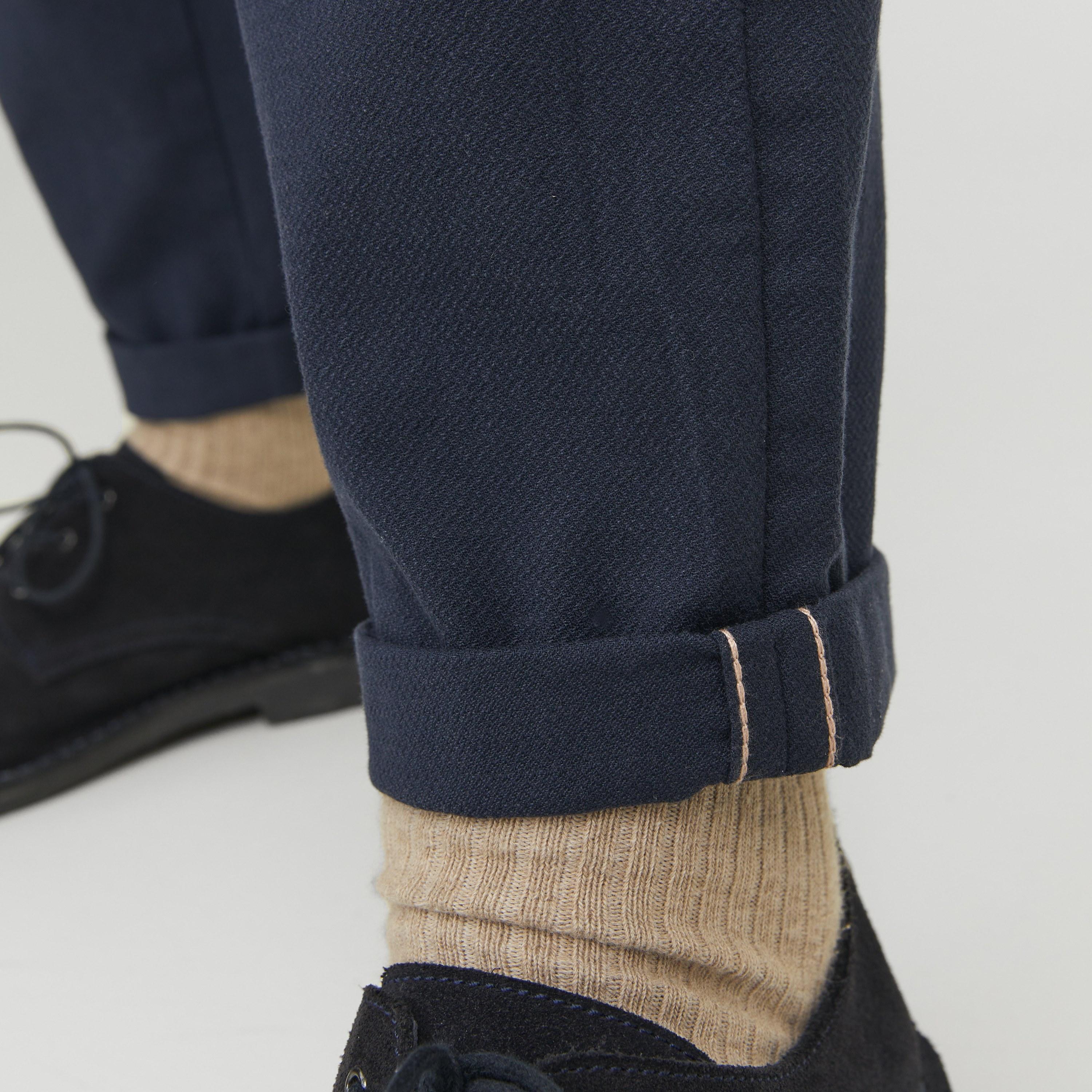 بنطال تشينو رجالي سادة بقصة ضيقة (سليم فيت) وخصر متوسط الارتفاع من جاك آند جونز-men-clothing-bottoms-trousersandchinos-chinos-image-6