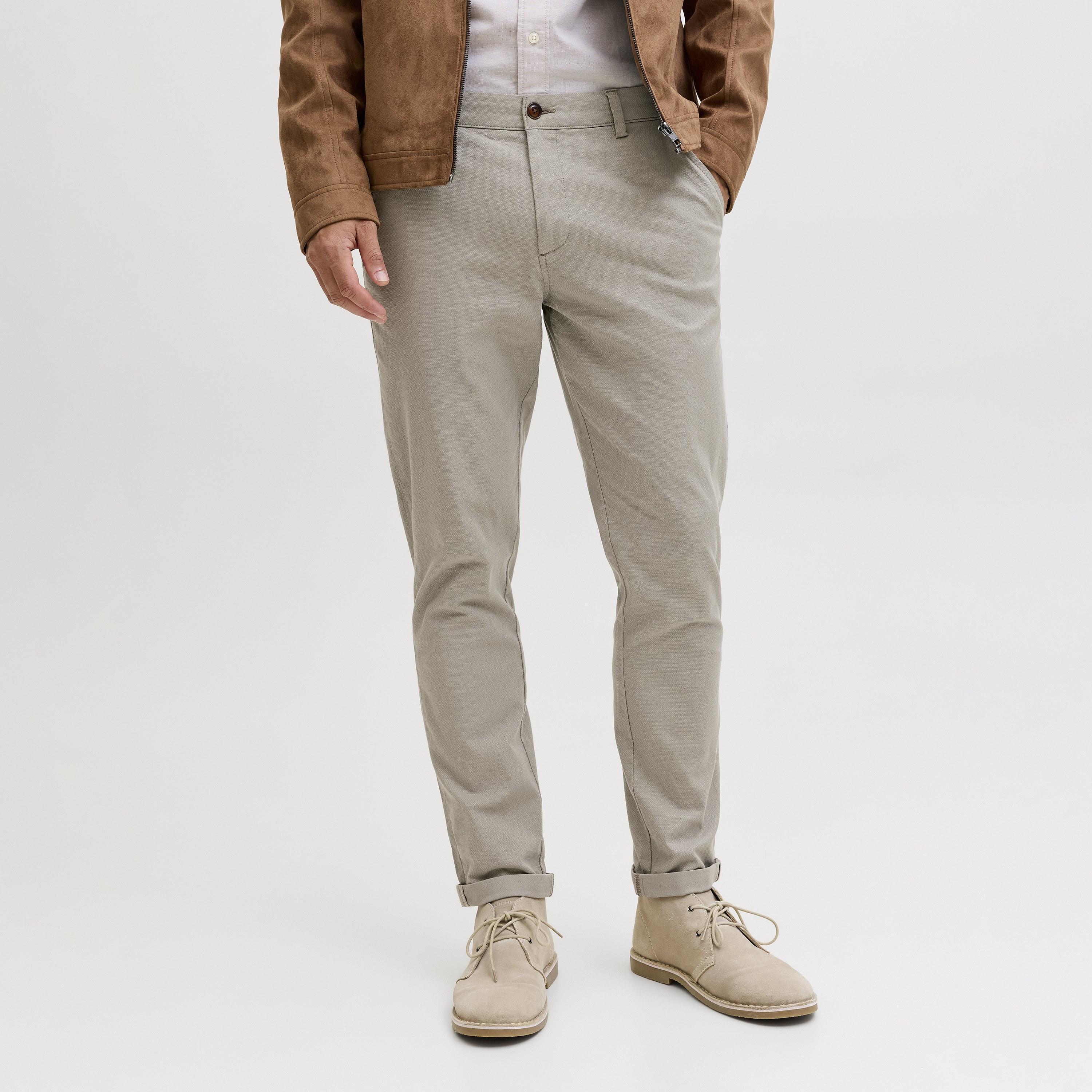 بنطال تشينو رجالي سادة بقصة ضيقة (سليم فيت) وخصر متوسط الارتفاع من جاك آند جونز-men-clothing-bottoms-trousersandchinos-chinos-image-1