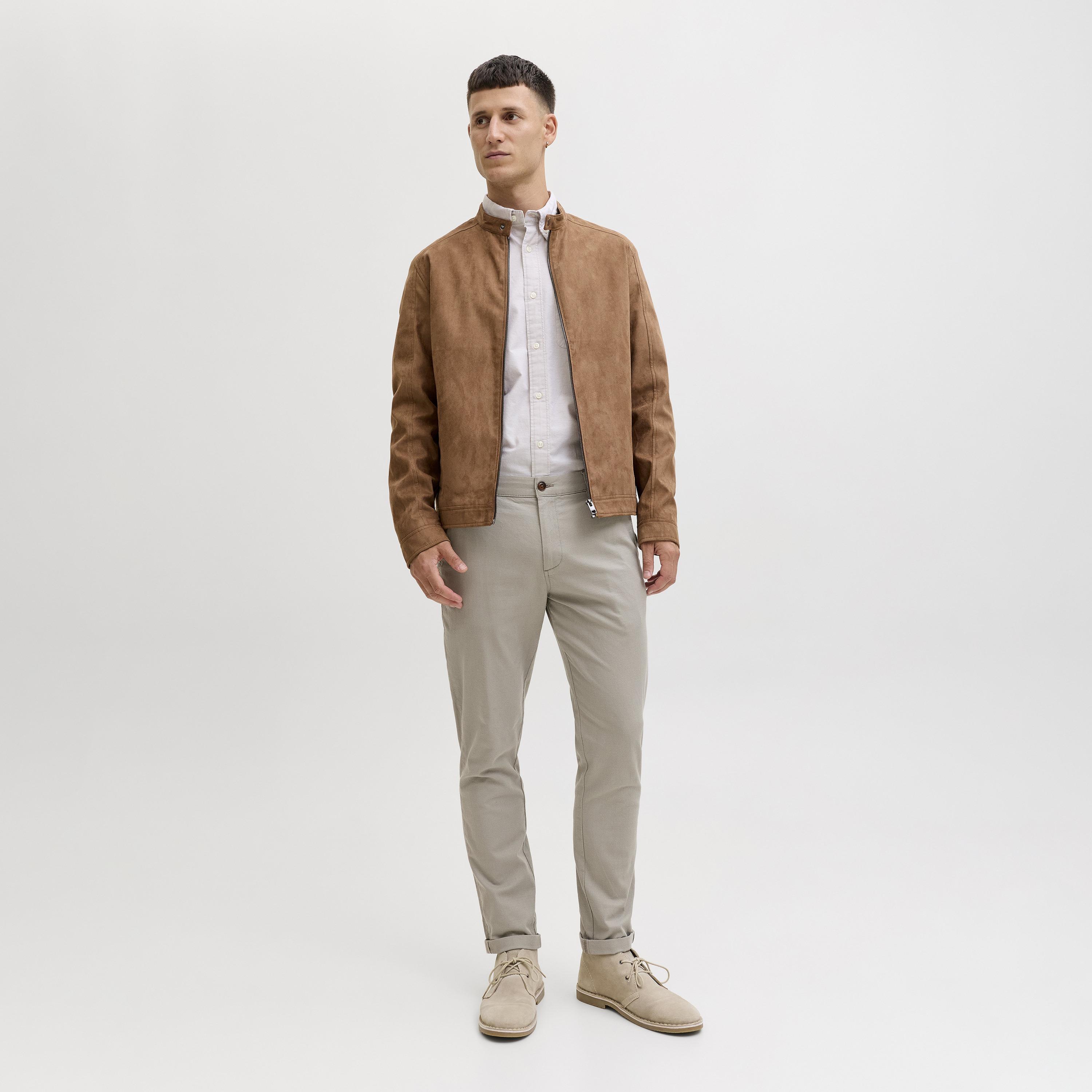 بنطال تشينو رجالي سادة بقصة ضيقة (سليم فيت) وخصر متوسط الارتفاع من جاك آند جونز-men-clothing-bottoms-trousersandchinos-chinos-image-2
