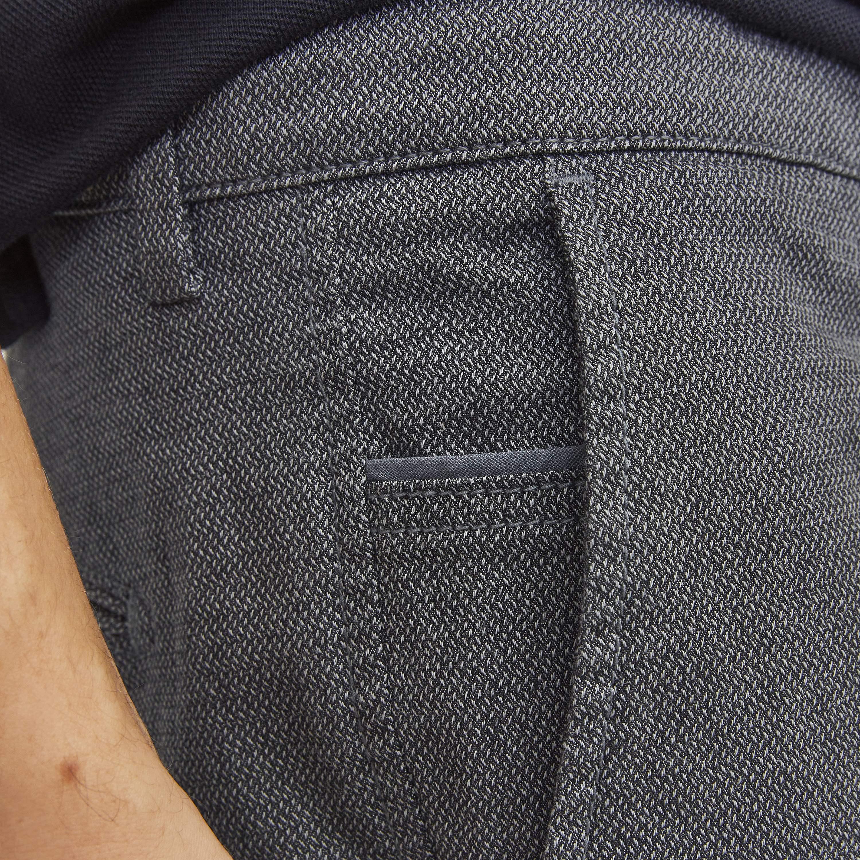 Jack & Jones Plain Mid-Rise Button and Zip Fly Men's Chino Shorts-men-clothing-bottoms-shorts-image-3
