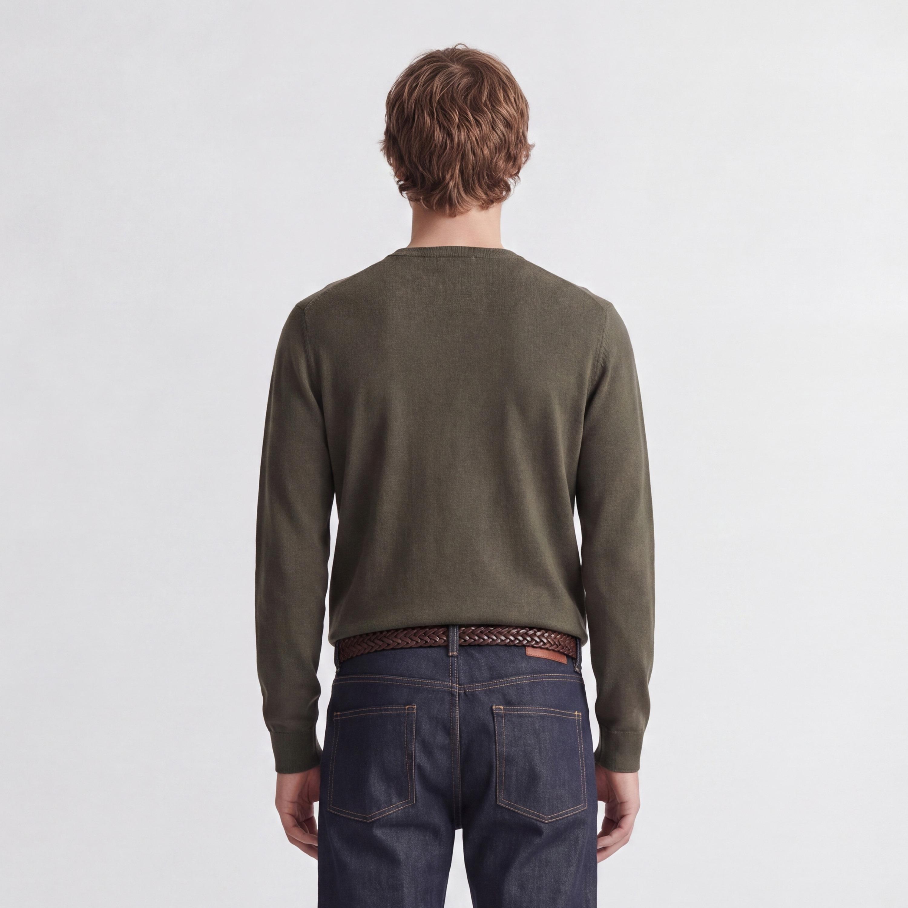 بلوفر رجالي سادة برقبة مستديرة وأكمام طويلة من جاك آند جونز-men-clothing-sweatersandpullovers-image-4