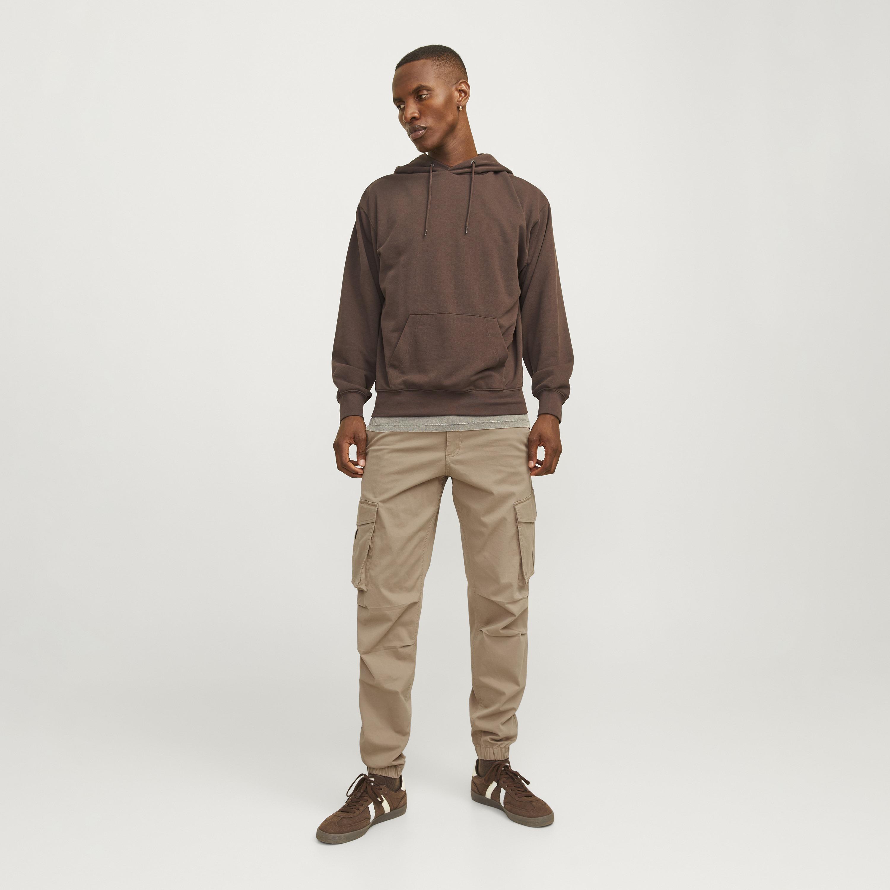 بنطال كارجو رجالي سادة بخصر متوسط الارتفاع مع زر وسحاب للإغلاق من جاك آند جونز-men-clothing-bottoms-trousersandchinos-trousers-image-2