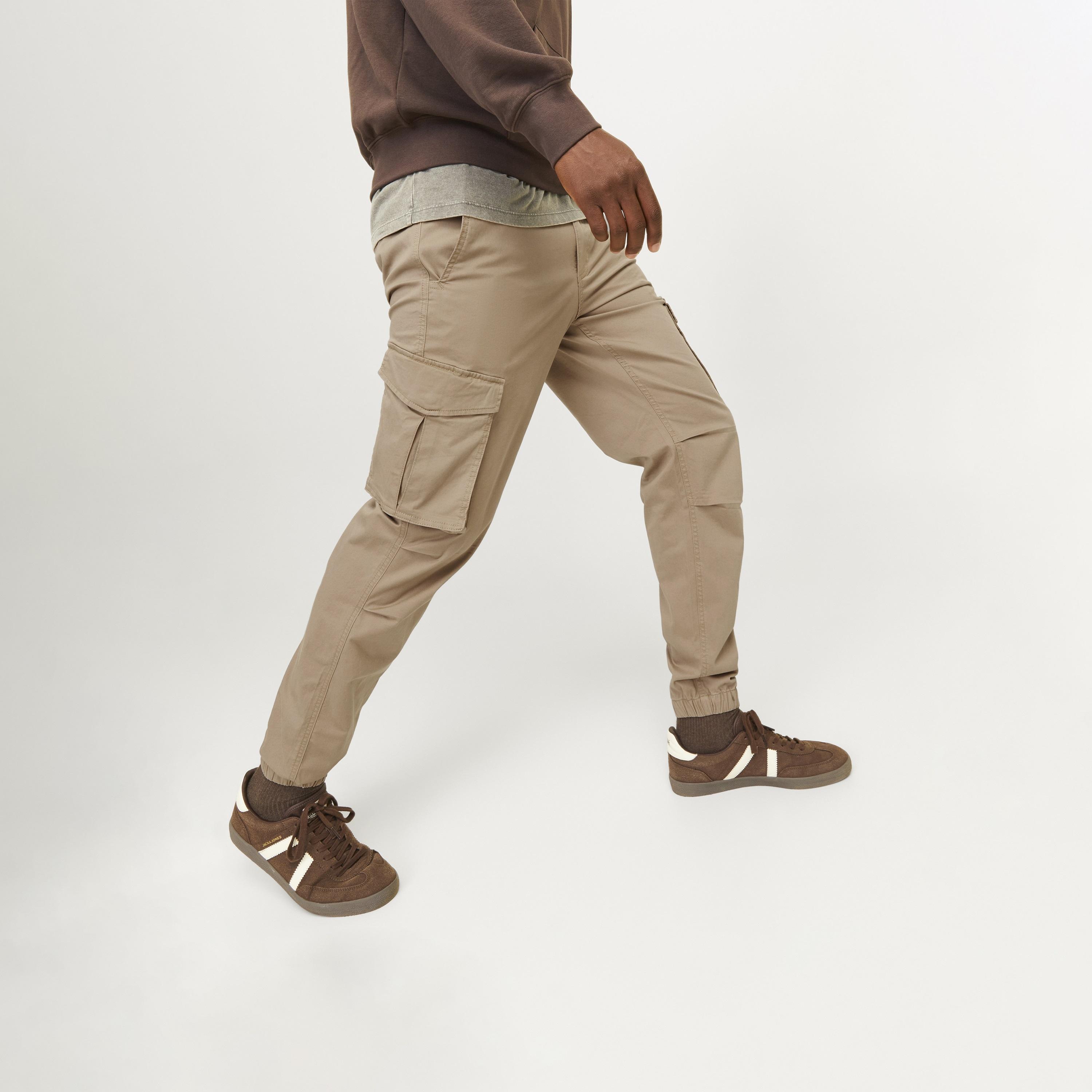 بنطال كارجو رجالي سادة بخصر متوسط الارتفاع مع زر وسحاب للإغلاق من جاك آند جونز-men-clothing-bottoms-trousersandchinos-trousers-image-5