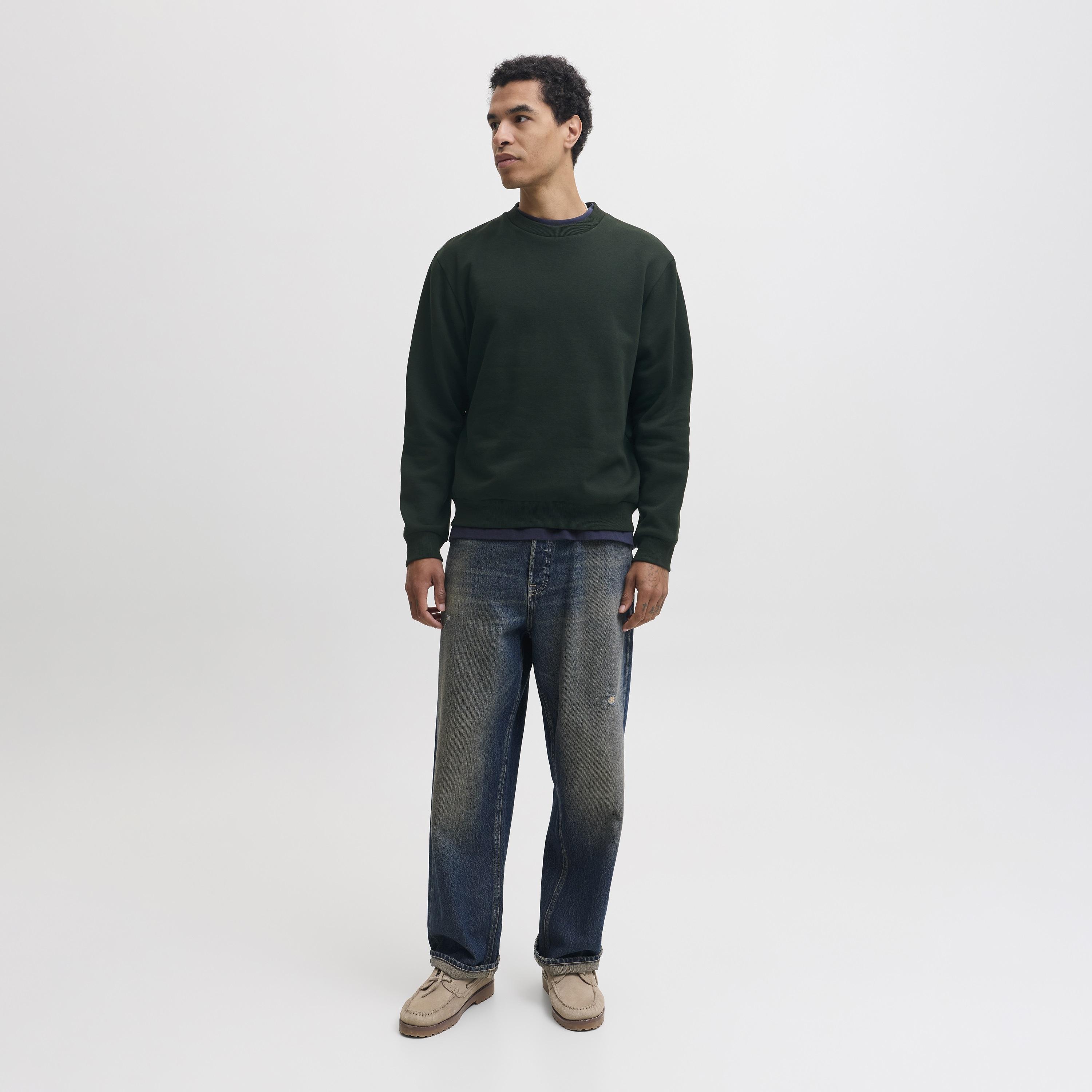 Jack & Jones Plain Crew Neck Long Sleeves Men's Sweatshirt-men-winterwear-hoodiesandsweatshirts-image-2