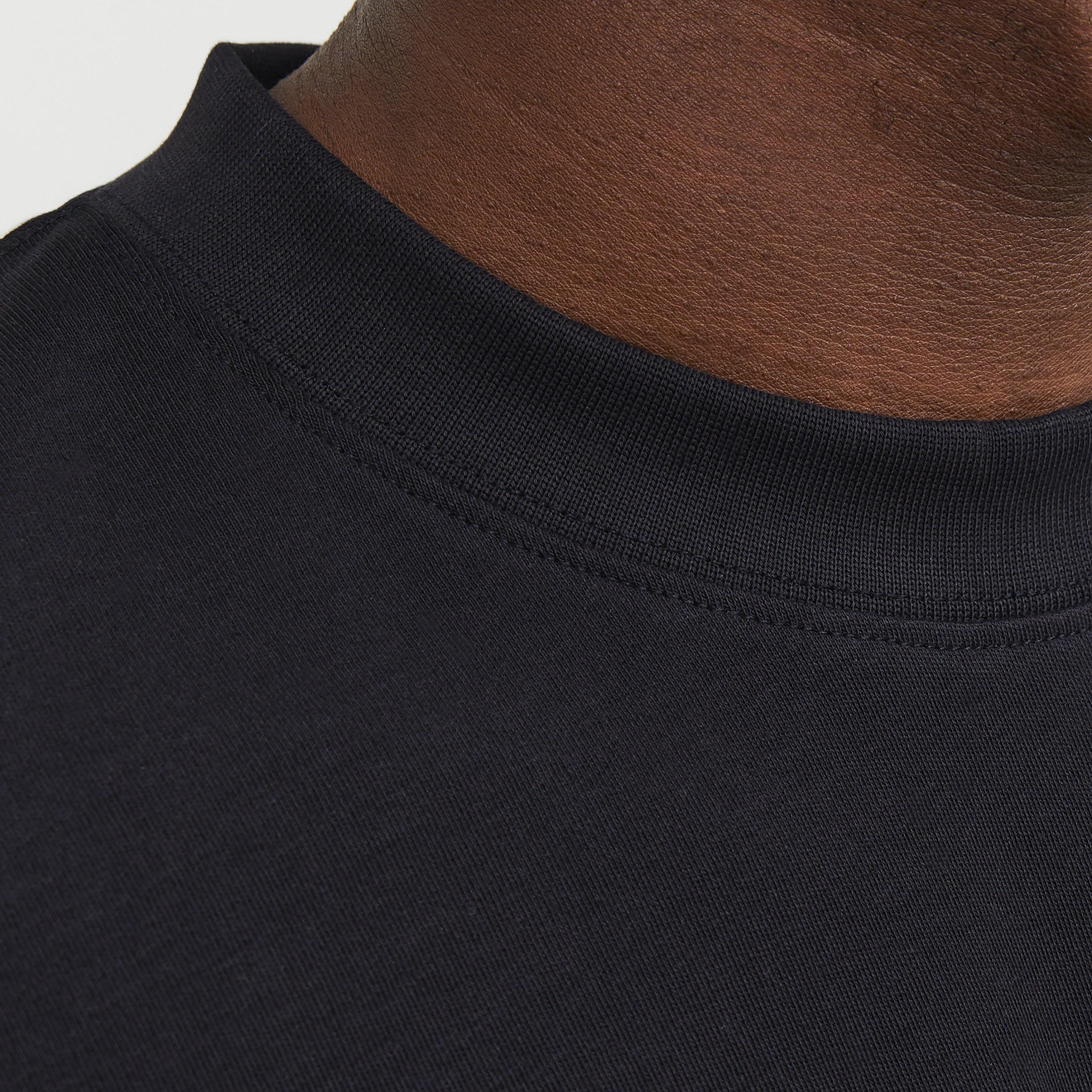 تيشرت رجالي سادة بياقة مستديرة وأكمام قصيرة من جاك آند جونز-men-clothing-tshirtsandpolos-tshirts-image-6