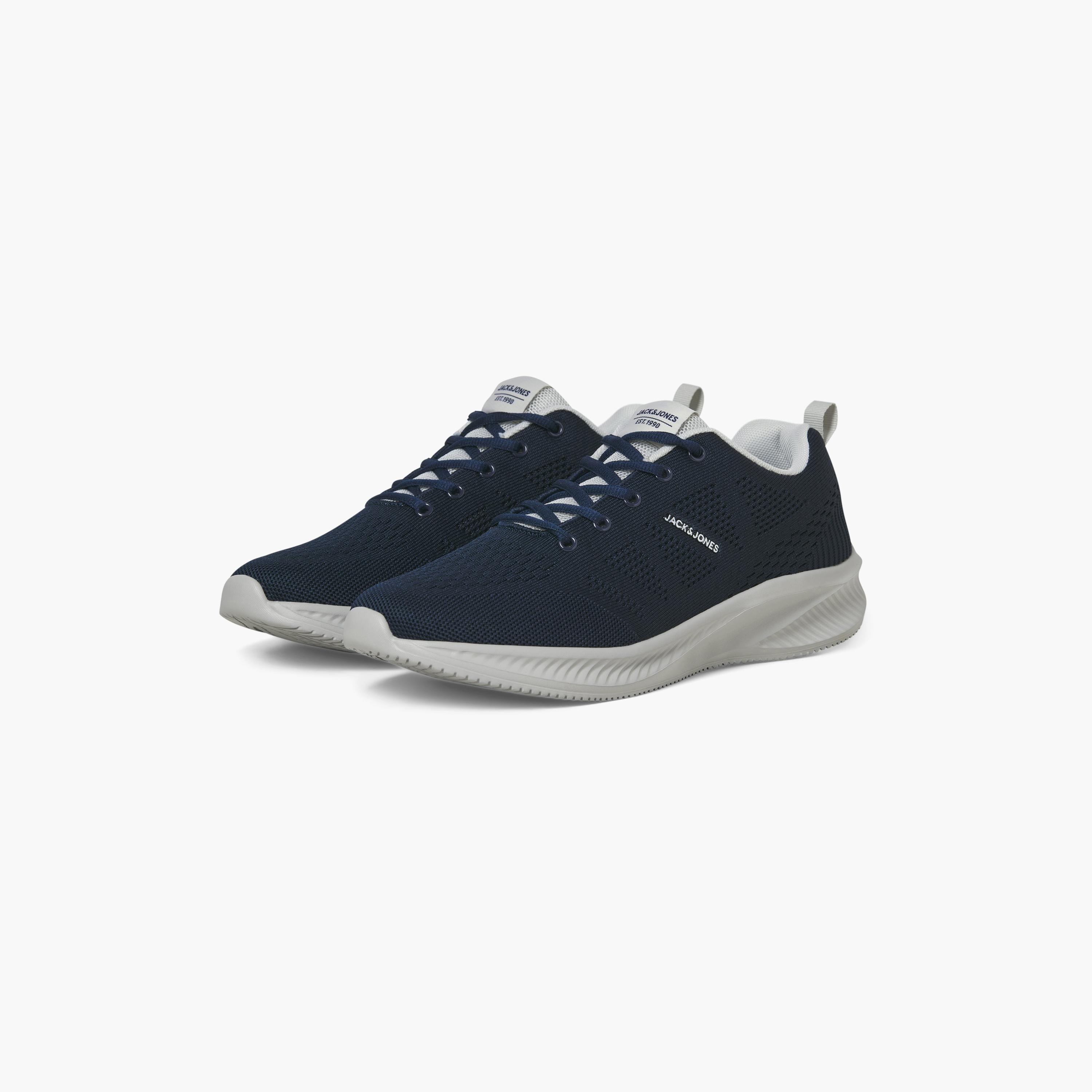 حذاء سنيكرز رجالي برباط وكاحل منخفض من جاك آند جونز | 12255906-men-shoes-sneakers-image-1