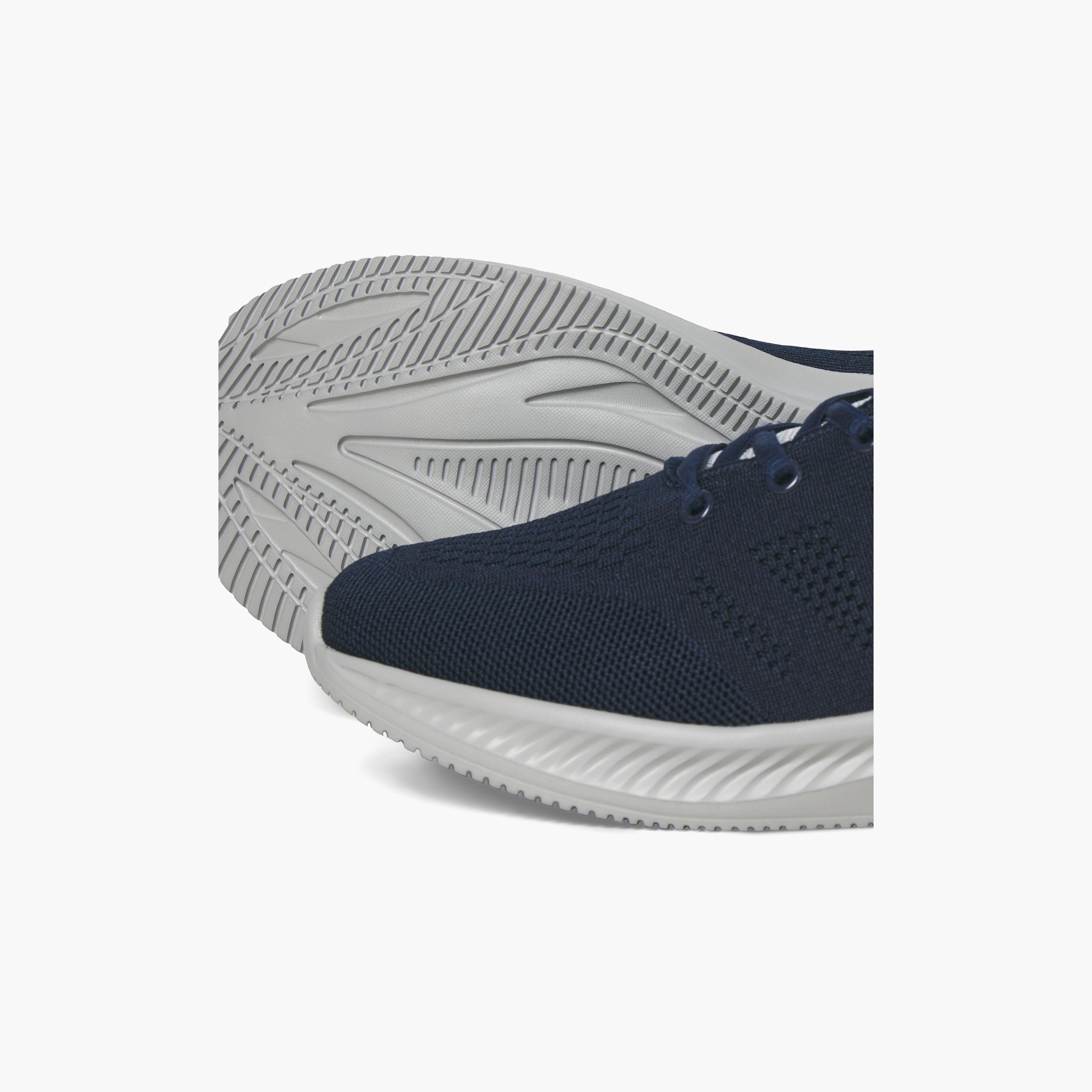 حذاء سنيكرز رجالي برباط وكاحل منخفض من جاك آند جونز | 12255906-men-shoes-sneakers-image-2
