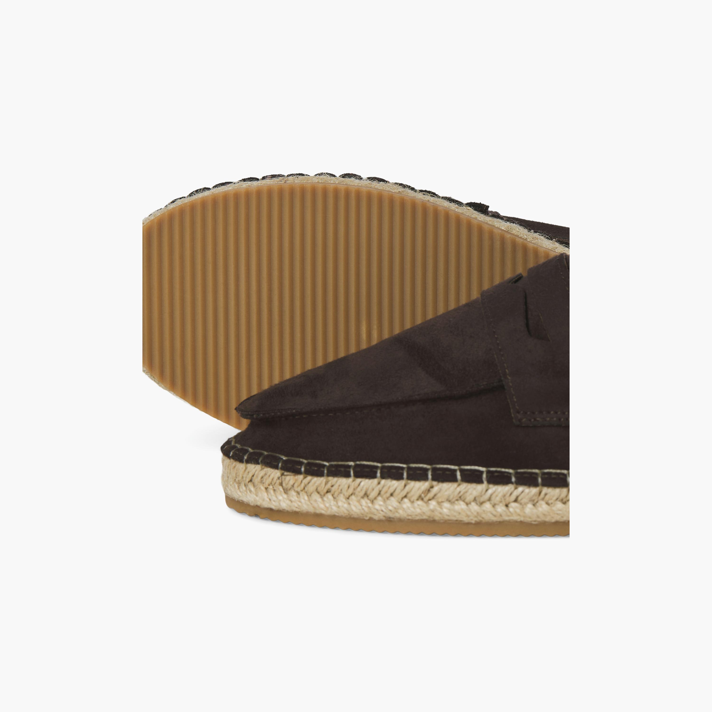 حذاء إسبادريل مسطح وسهل الارتداء رجالي من جاك آند جونز | 12257226-men-shoes-loafersandmoccasins-image-2