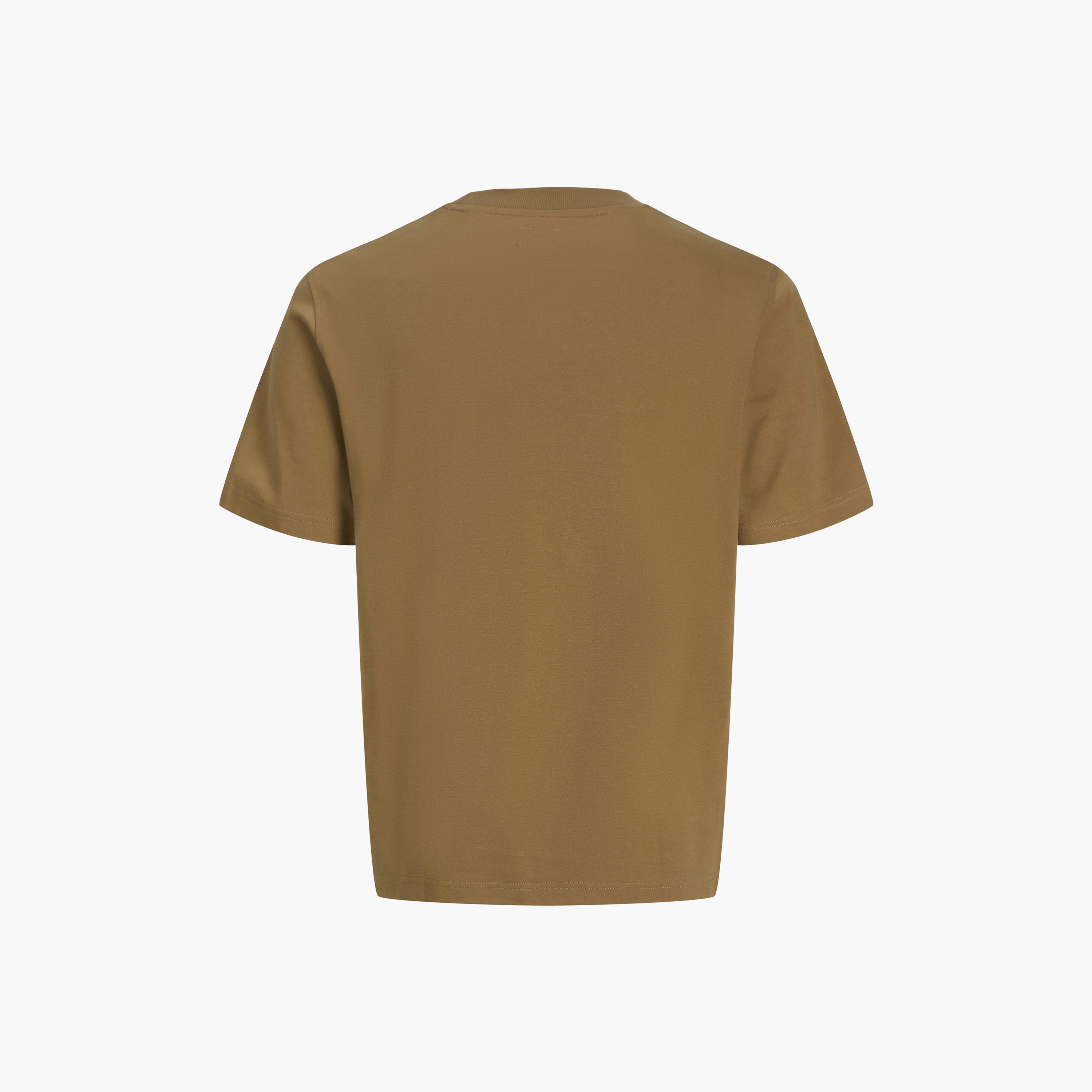 تيشرت رجالي بطبعة طبوغرافية وياقة مستديرة وأكمام قصيرة من جاك آند جونز-men-clothing-tshirtsandpolos-tshirts-image-29