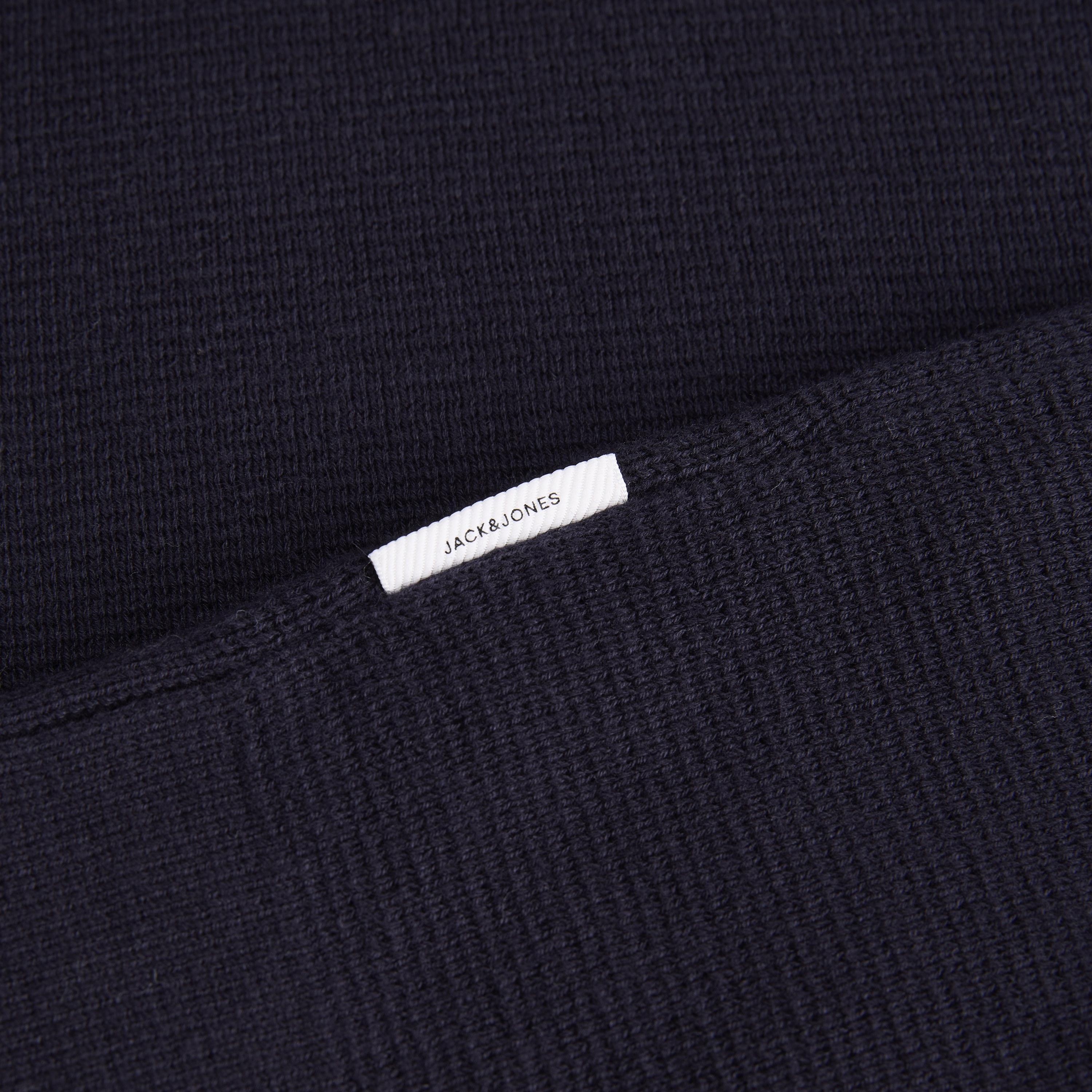 بلوفر رجالي سادة برقبة مستديرة وأكمام طويلة من جاك آند جونز-men-clothing-sweatersandpullovers-image-5