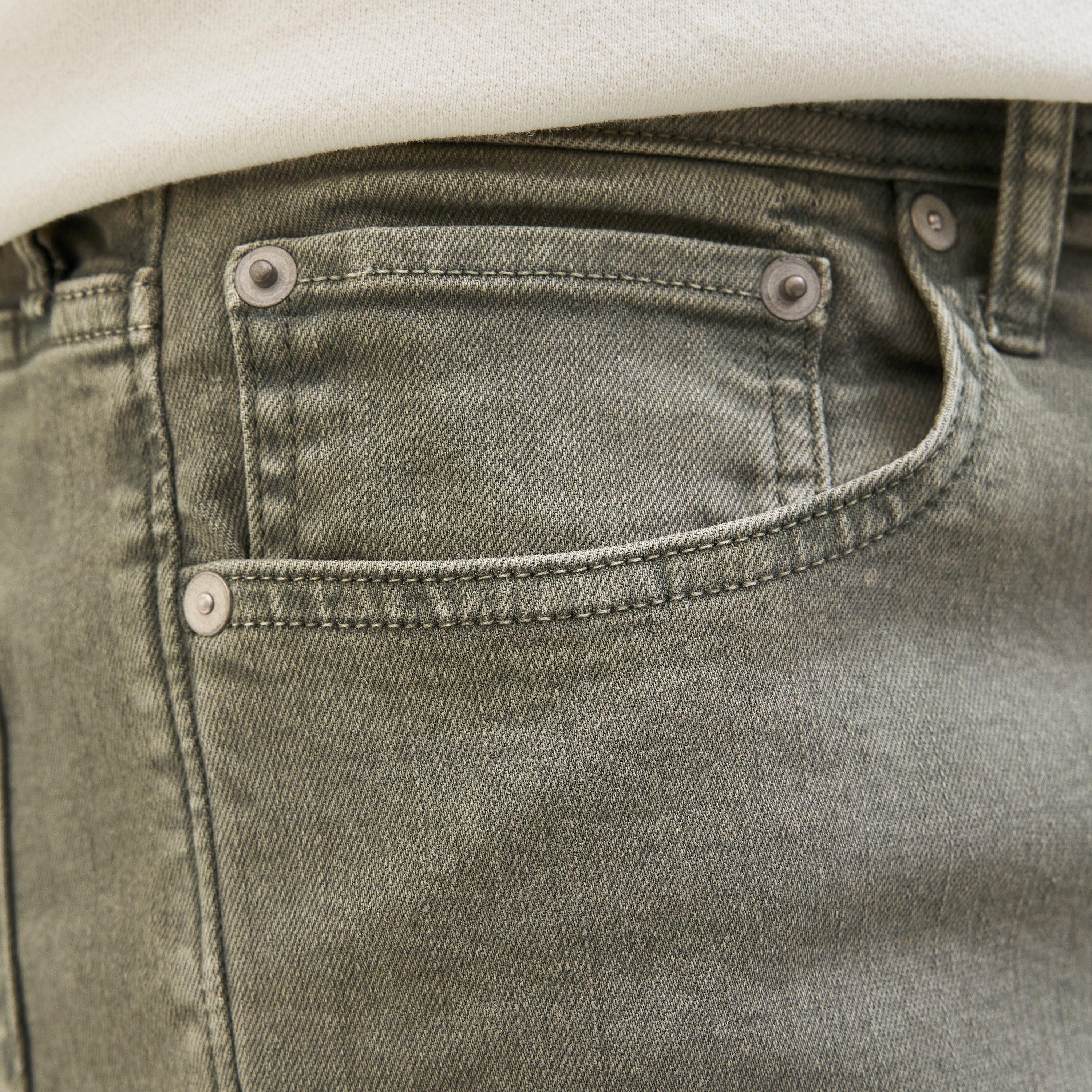 Jack & Jones Plain Mid-Rise Button and Zip Fly Men's Denim Shorts-men-clothing-bottoms-shorts-image-7