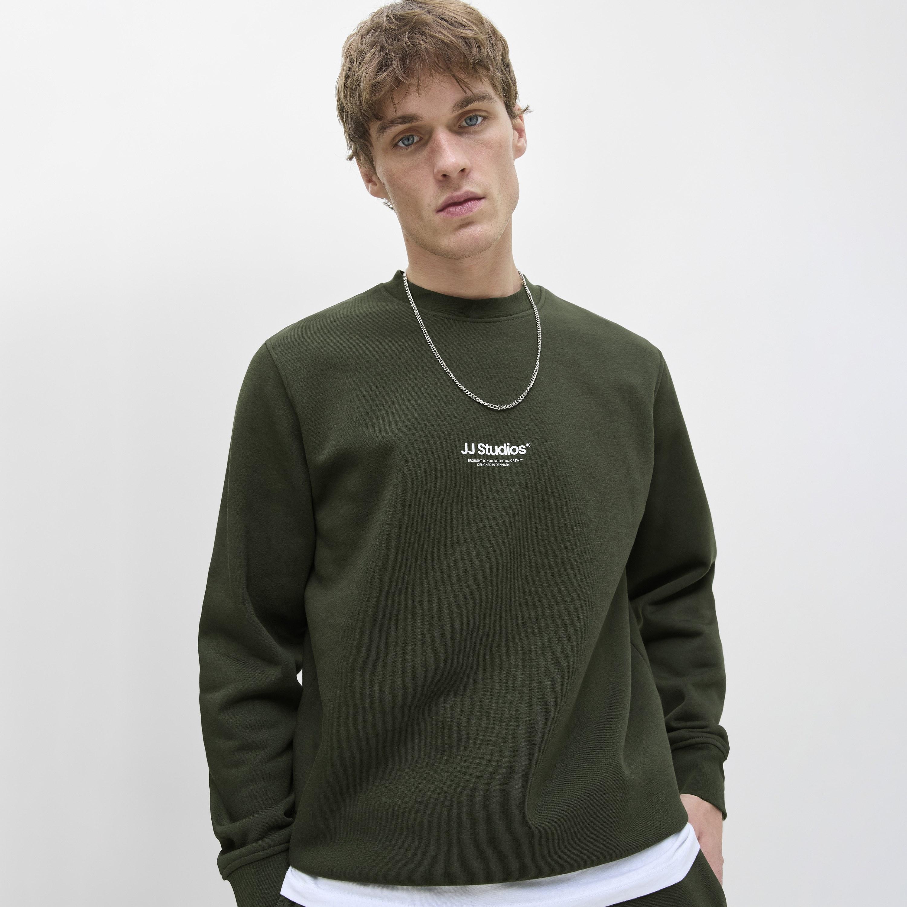 سويت شيرت رجالي جاك آند جونز سادة بياقة مستديرة وأكمام طويلة-men-winterwear-hoodiesandsweatshirts-image-11