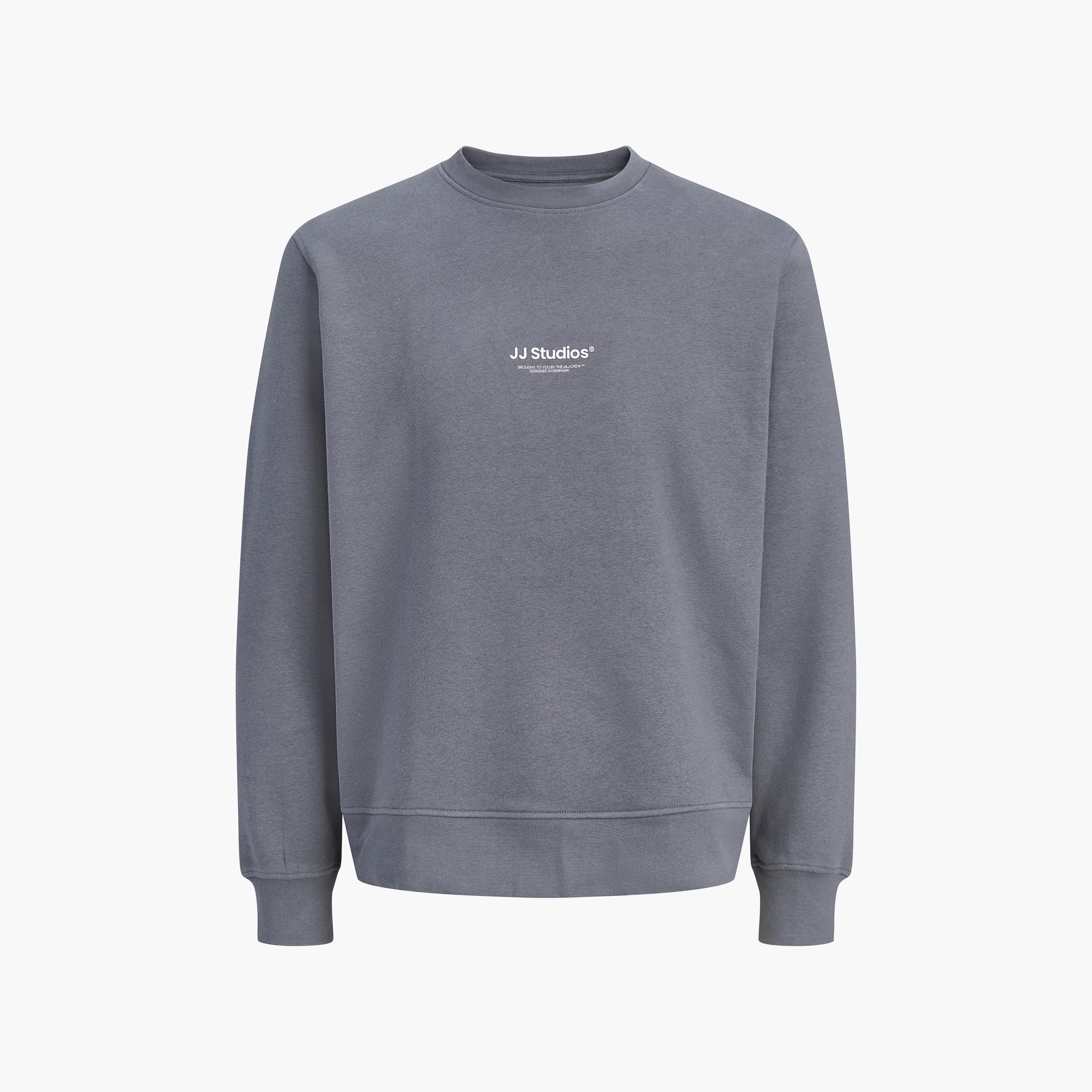 سويت شيرت رجالي جاك آند جونز سادة بياقة مستديرة وأكمام طويلة-men-winterwear-hoodiesandsweatshirts-image-36