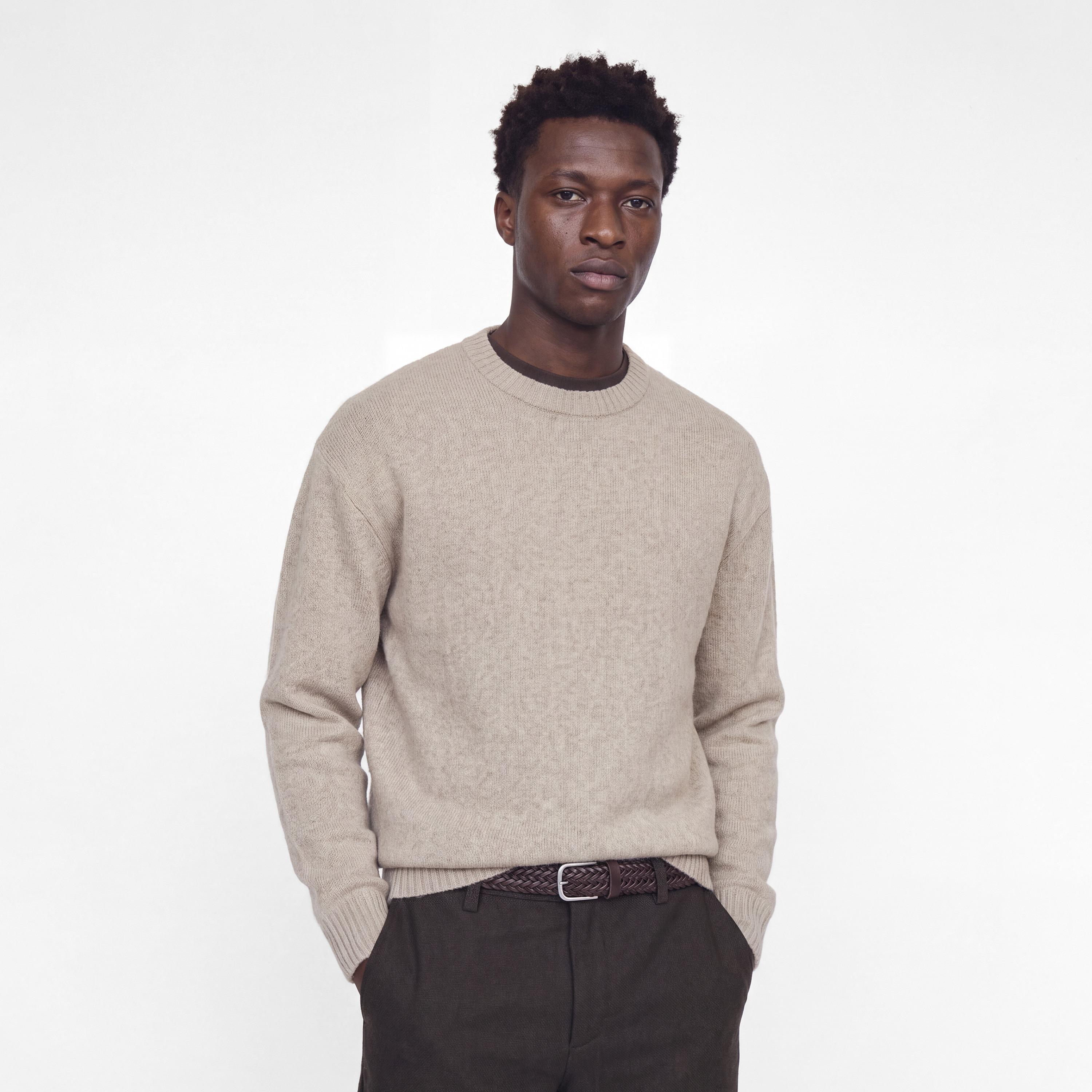 بلوفر رجالي سادة برقبة مستديرة وأكمام طويلة من جاك آند جونز-men-clothing-sweatersandpullovers-image-1